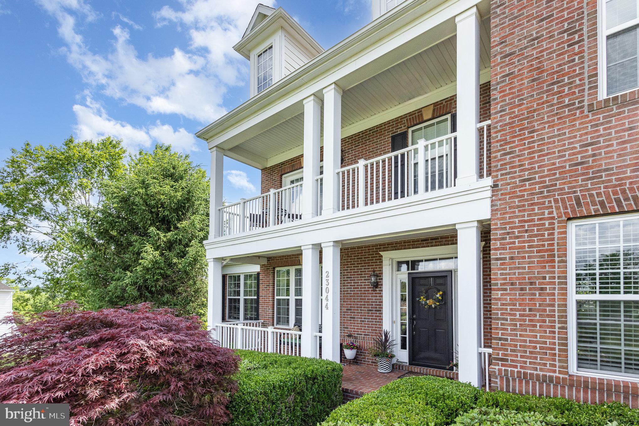 HUNTLEIGH AT CREIGHTON FARMS - Residential