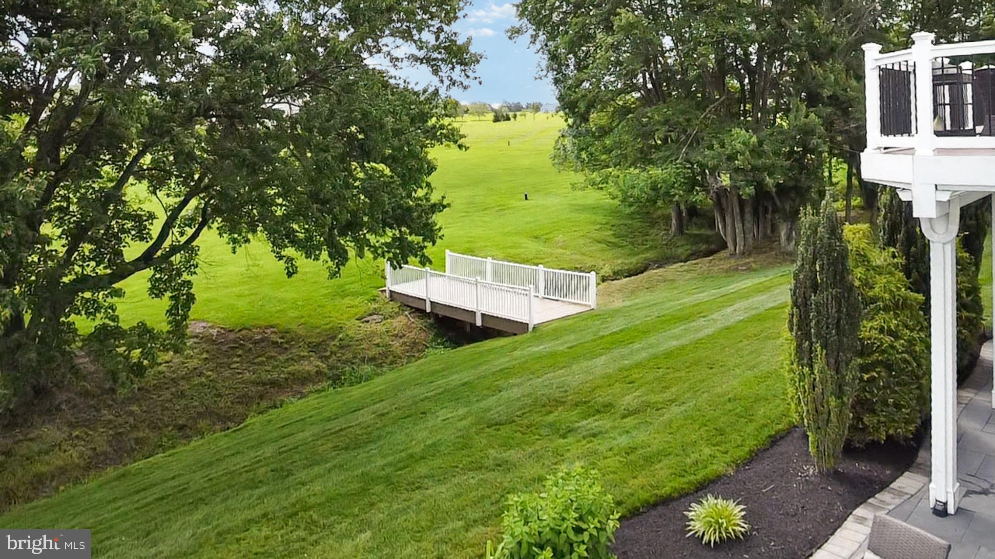 HUNTLEIGH AT CREIGHTON FARMS - Residential