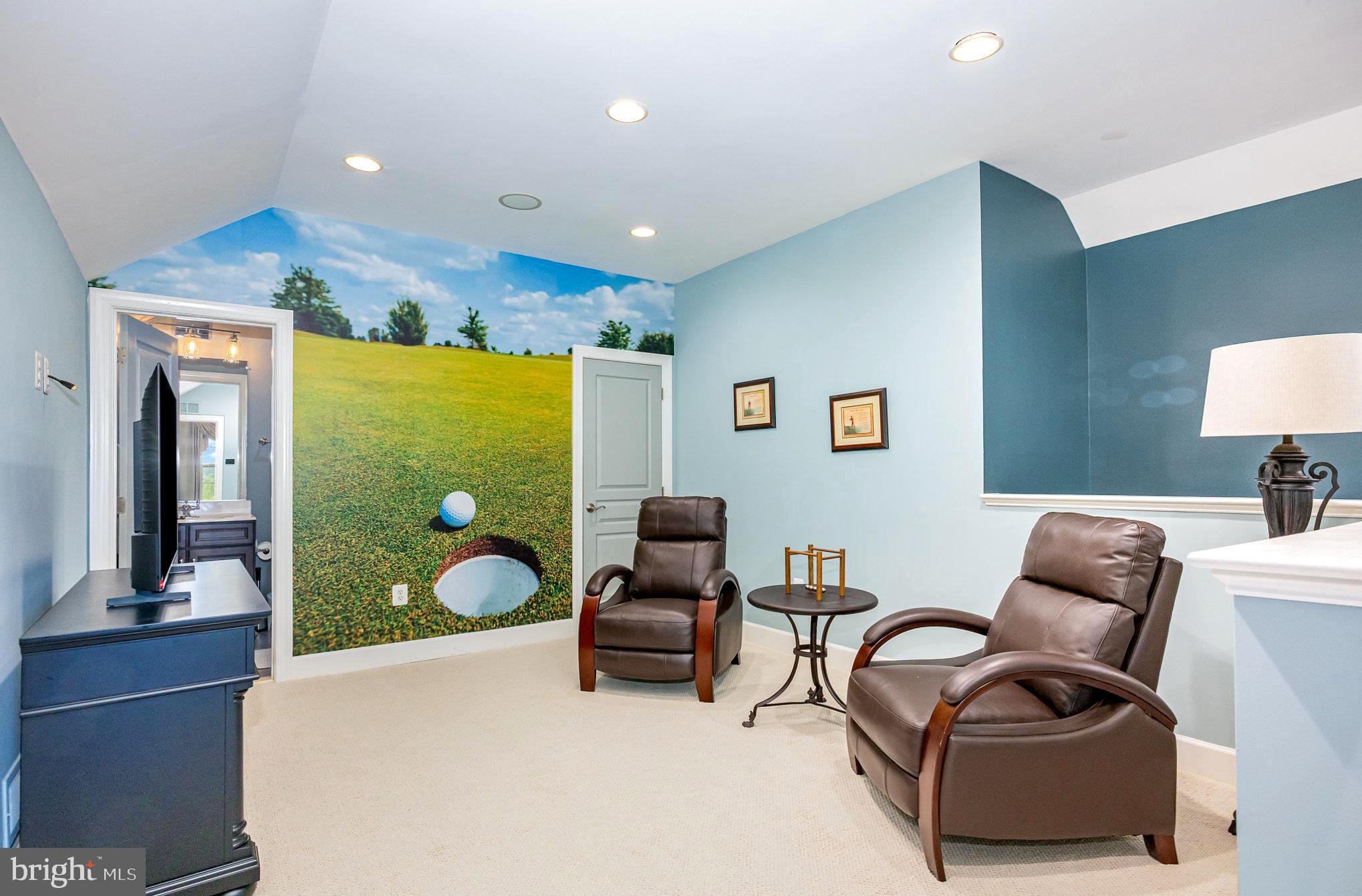 HUNTLEIGH AT CREIGHTON FARMS - Residential