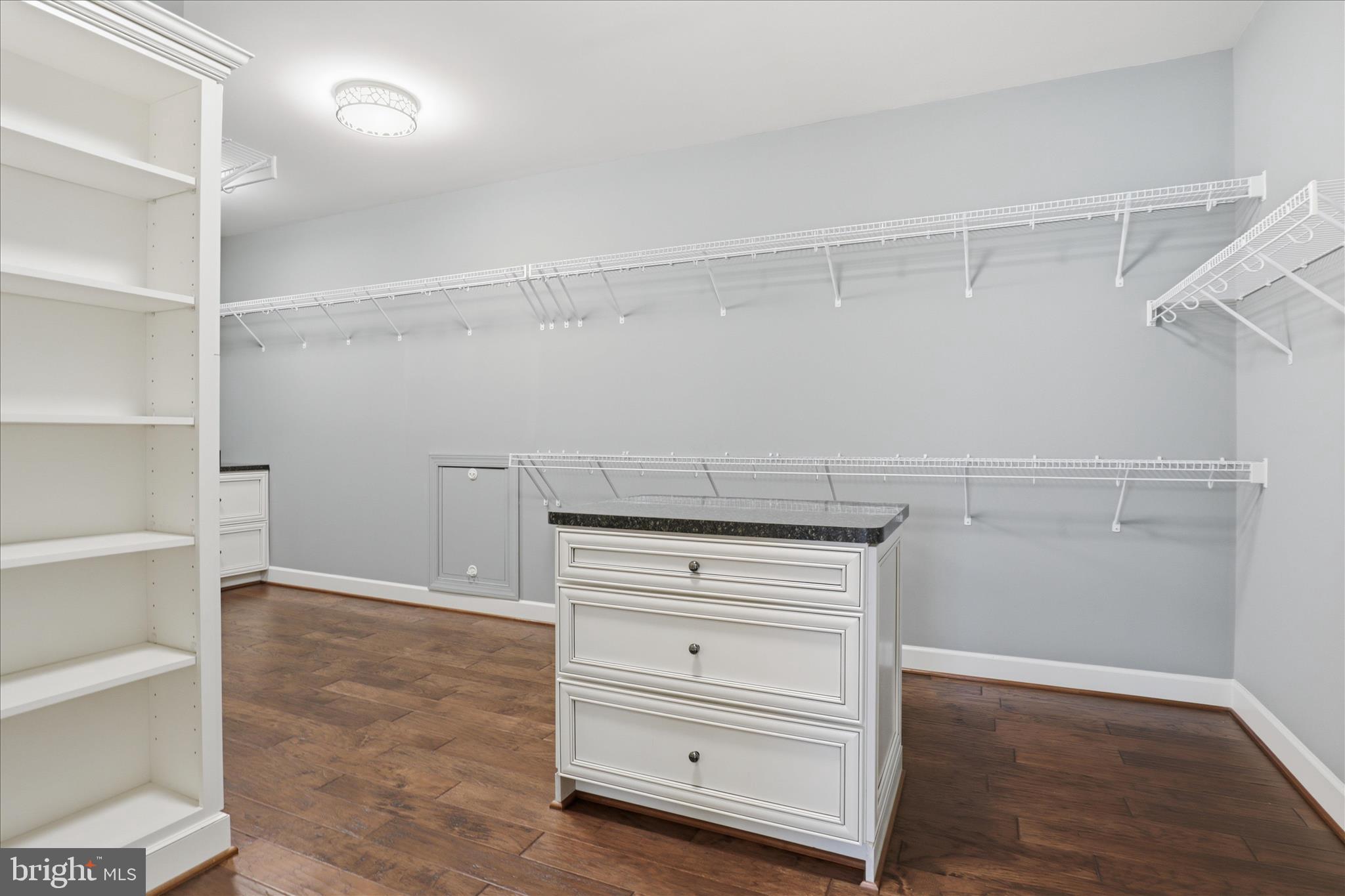 HUNTLEIGH AT CREIGHTON FARMS - Residential