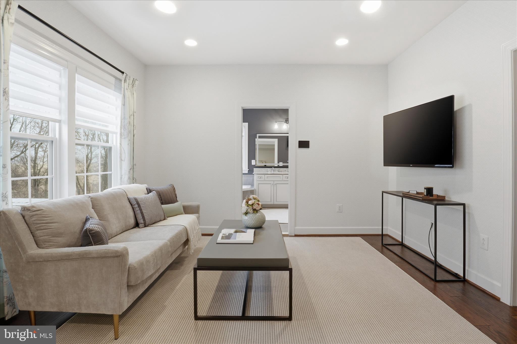 HUNTLEIGH AT CREIGHTON FARMS - Residential