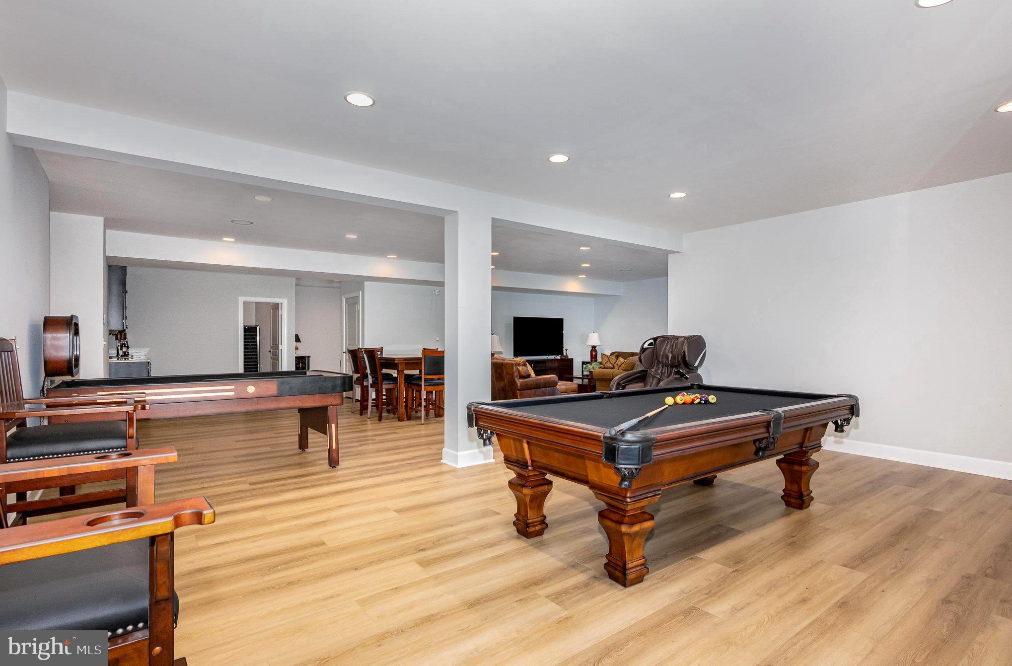 HUNTLEIGH AT CREIGHTON FARMS - Residential