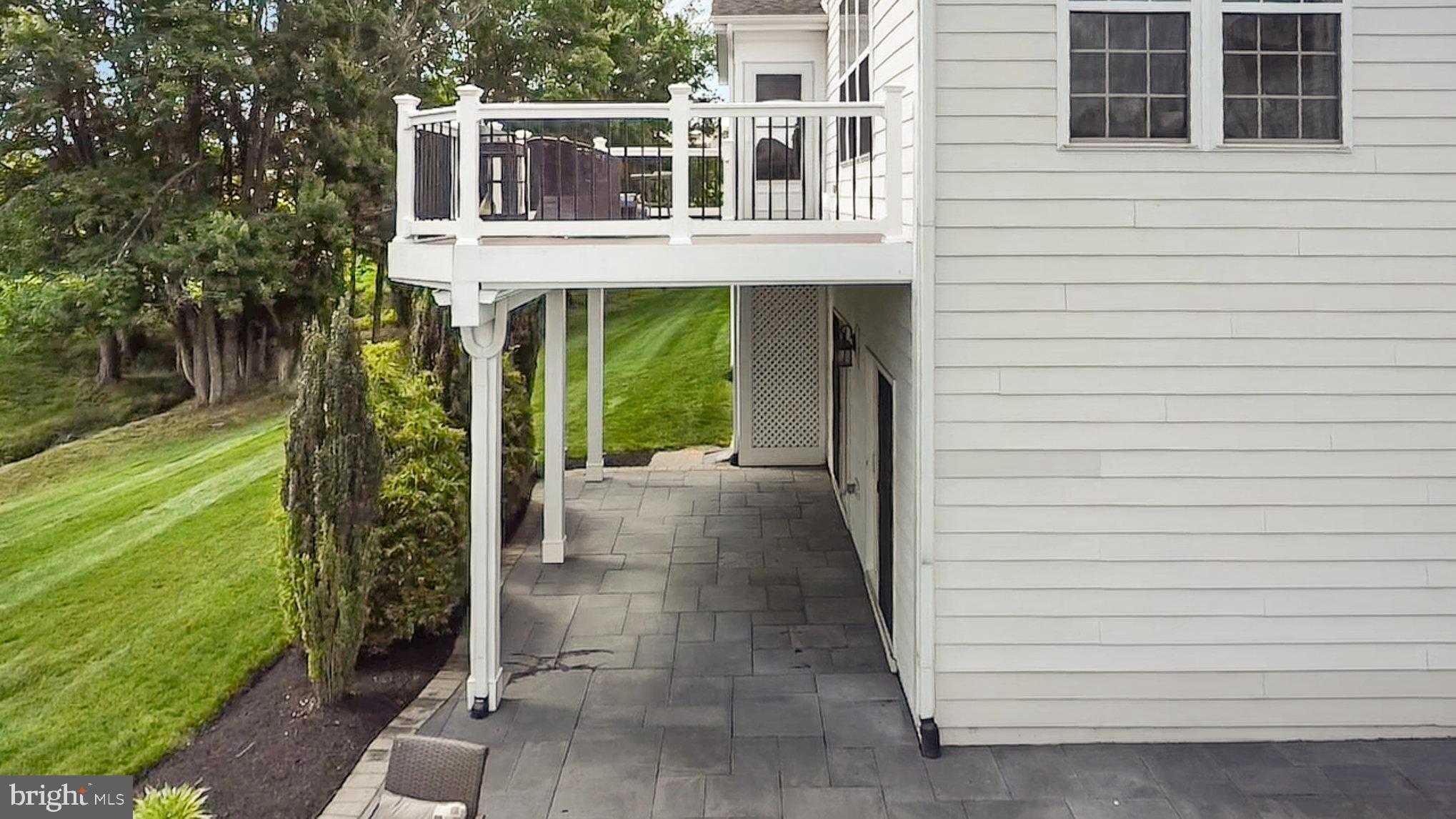 HUNTLEIGH AT CREIGHTON FARMS - Residential