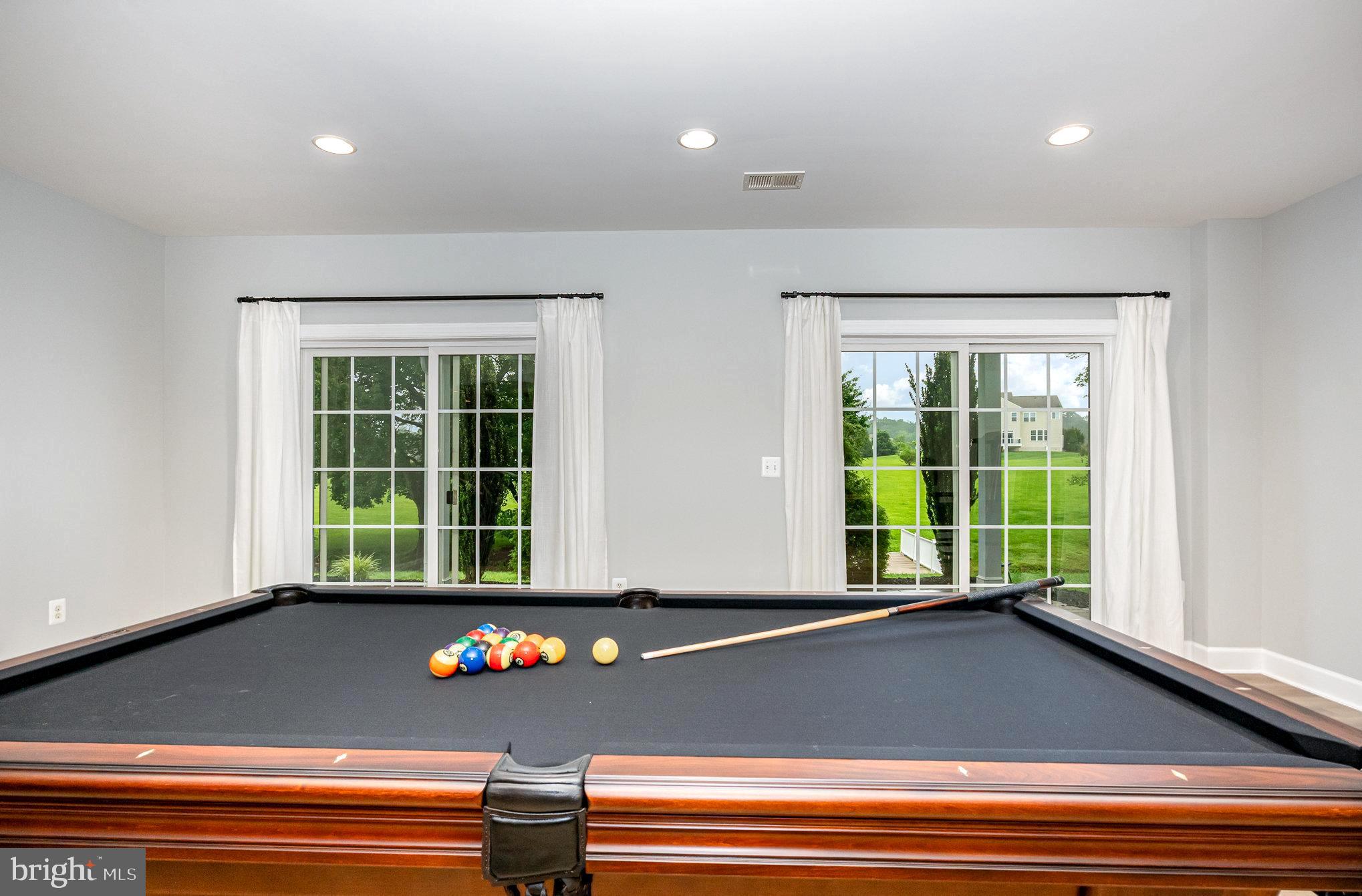 HUNTLEIGH AT CREIGHTON FARMS - Residential