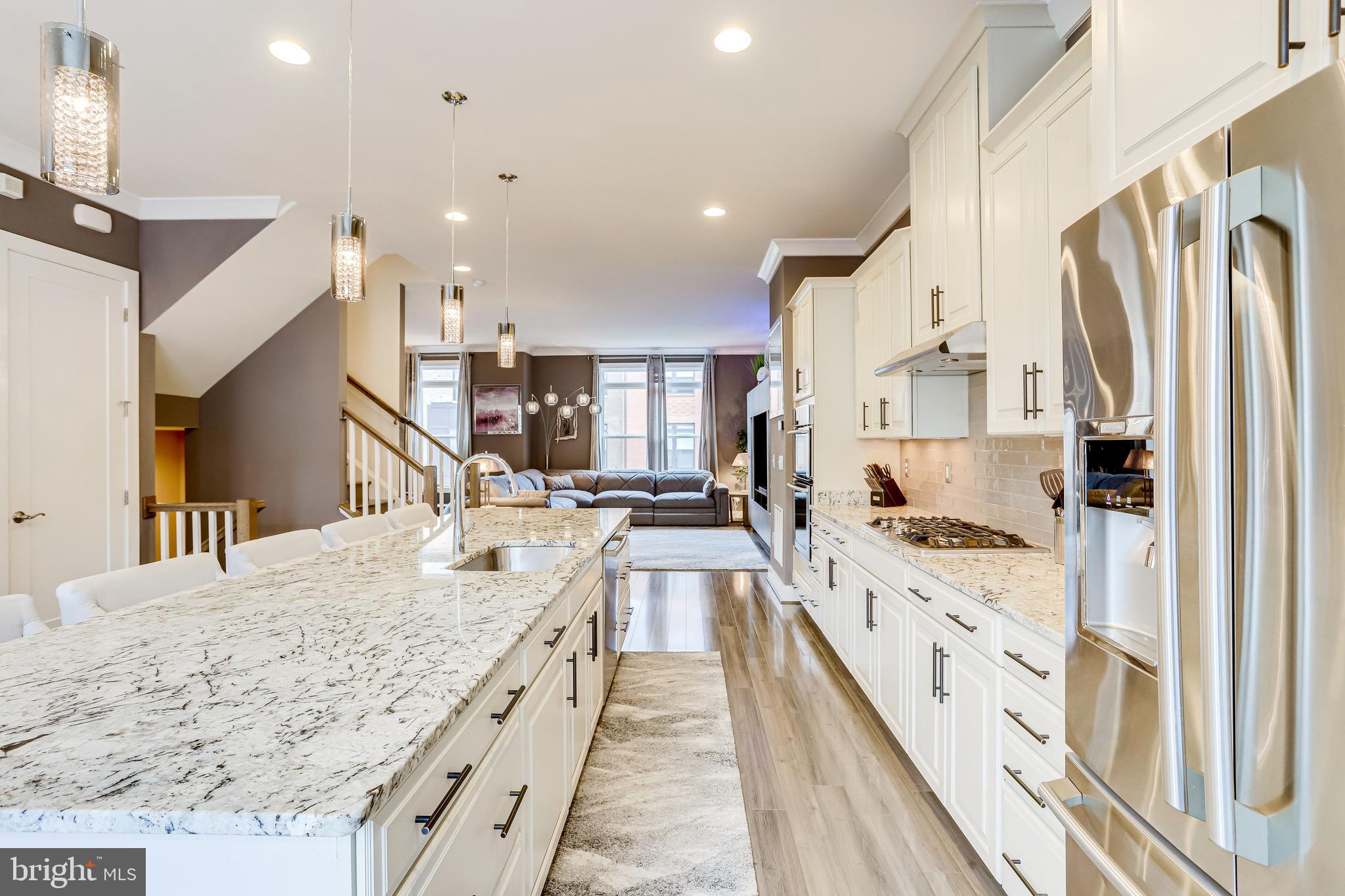 ONE LOUDOUN - Residential