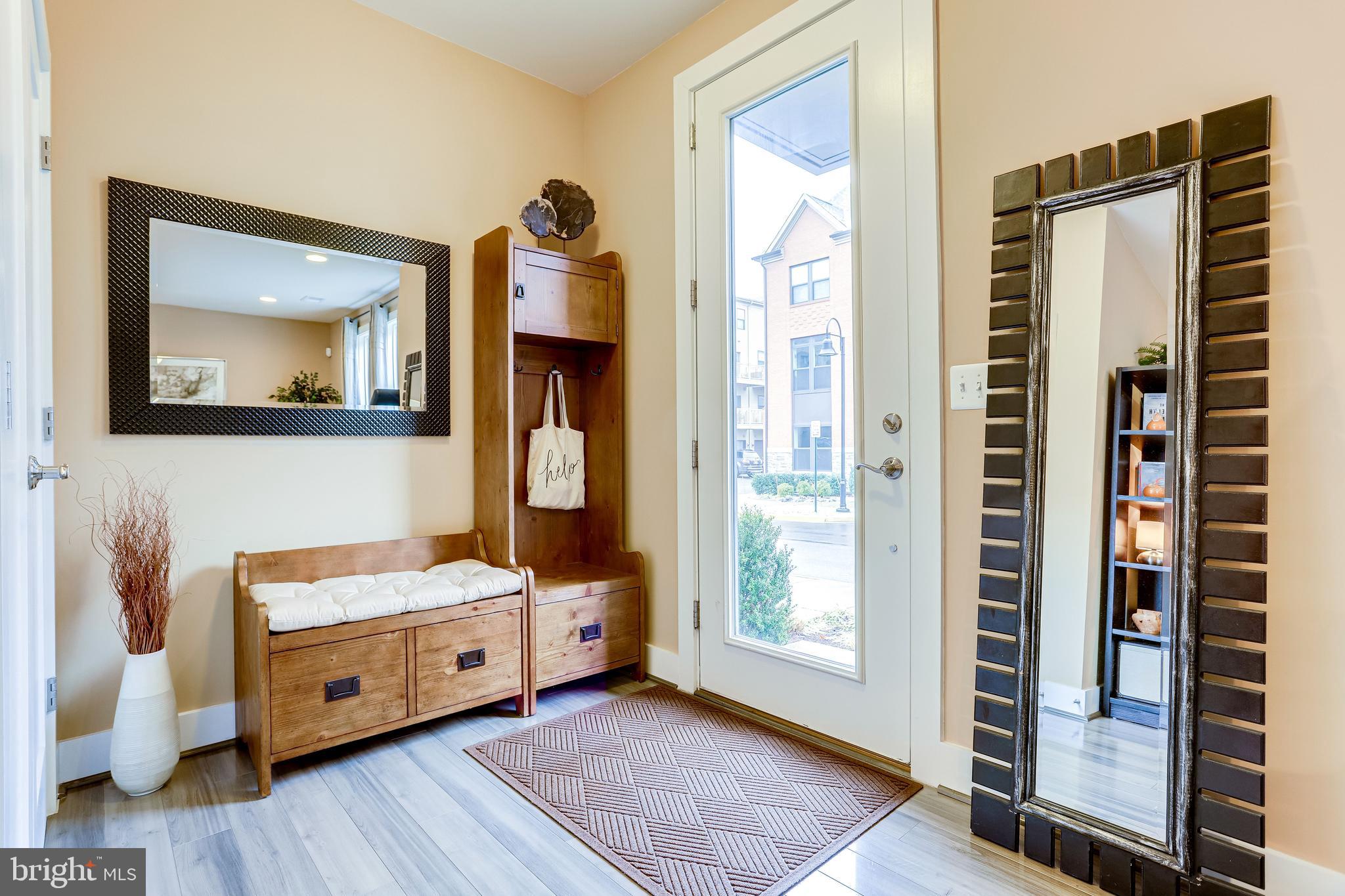 ONE LOUDOUN - Residential