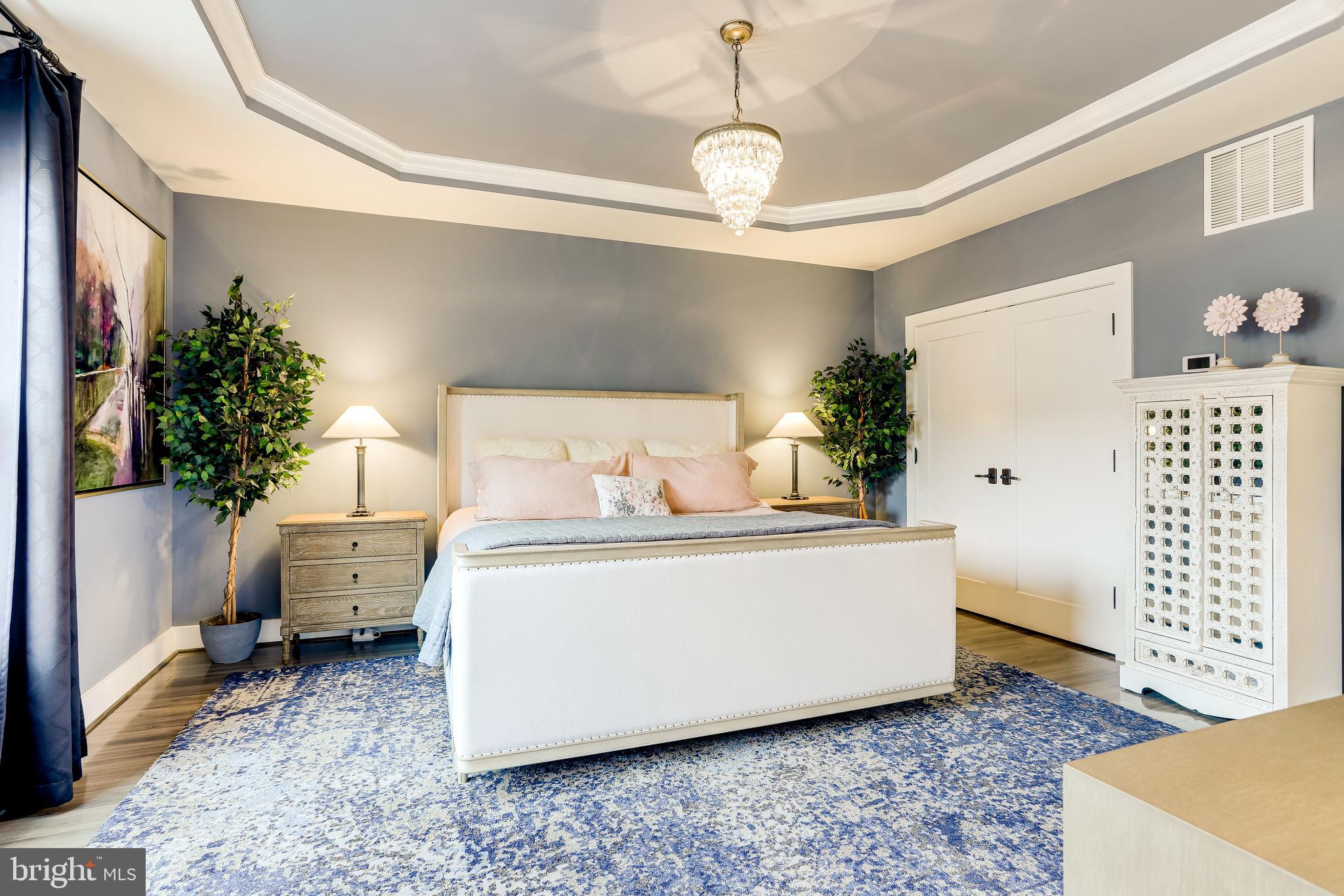 ONE LOUDOUN - Residential