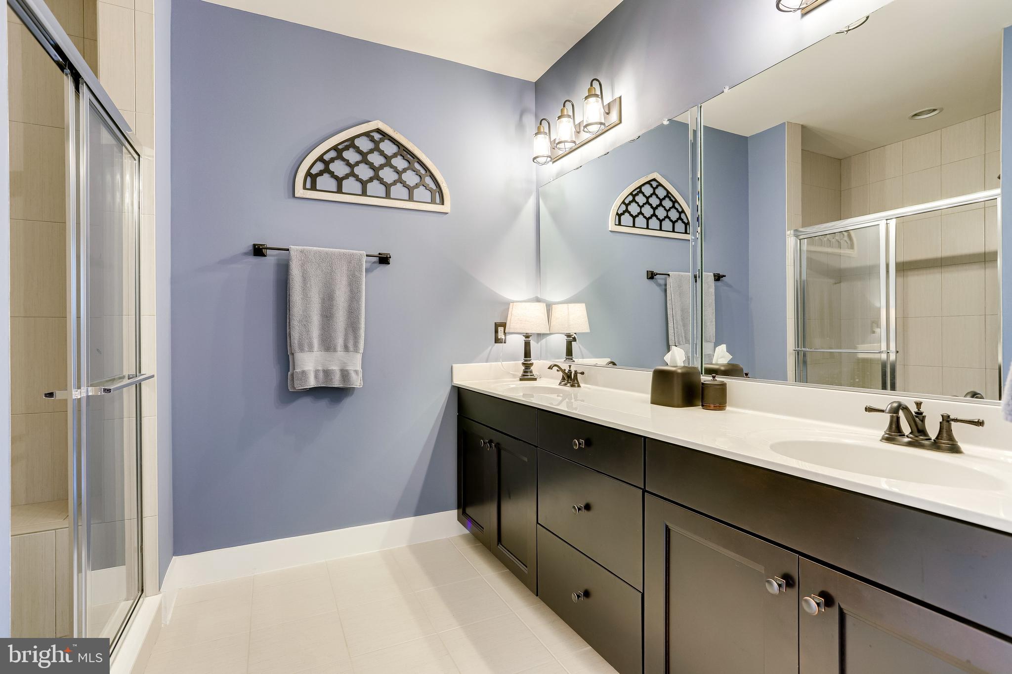 ONE LOUDOUN - Residential