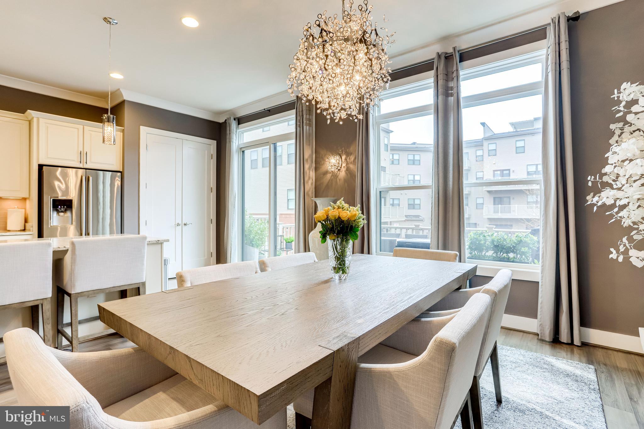 ONE LOUDOUN - Residential