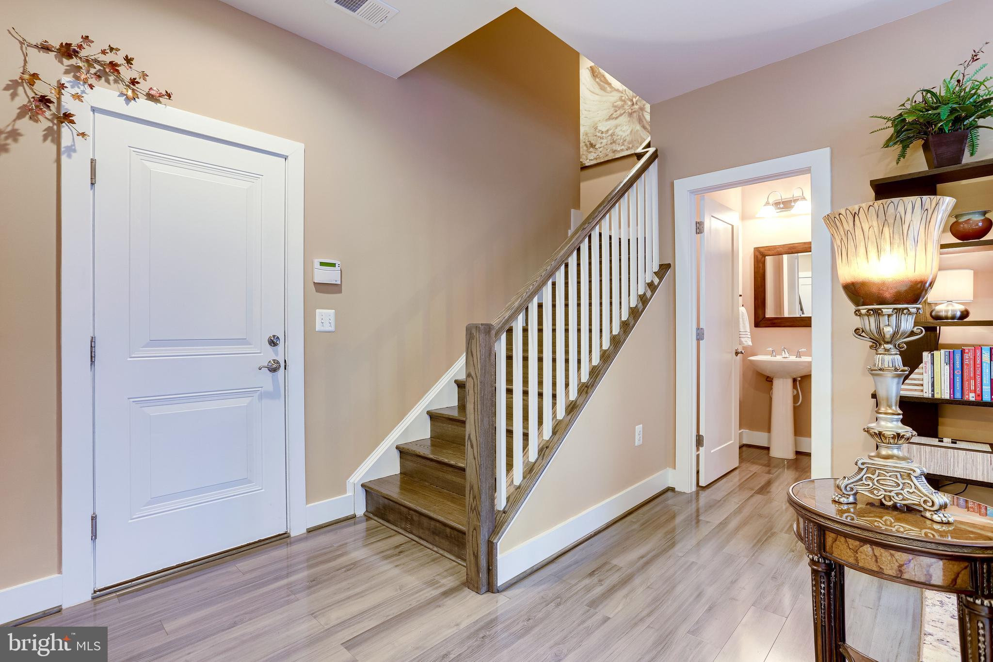 ONE LOUDOUN - Residential