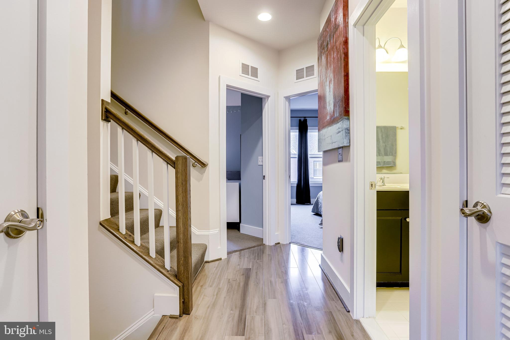 ONE LOUDOUN - Residential