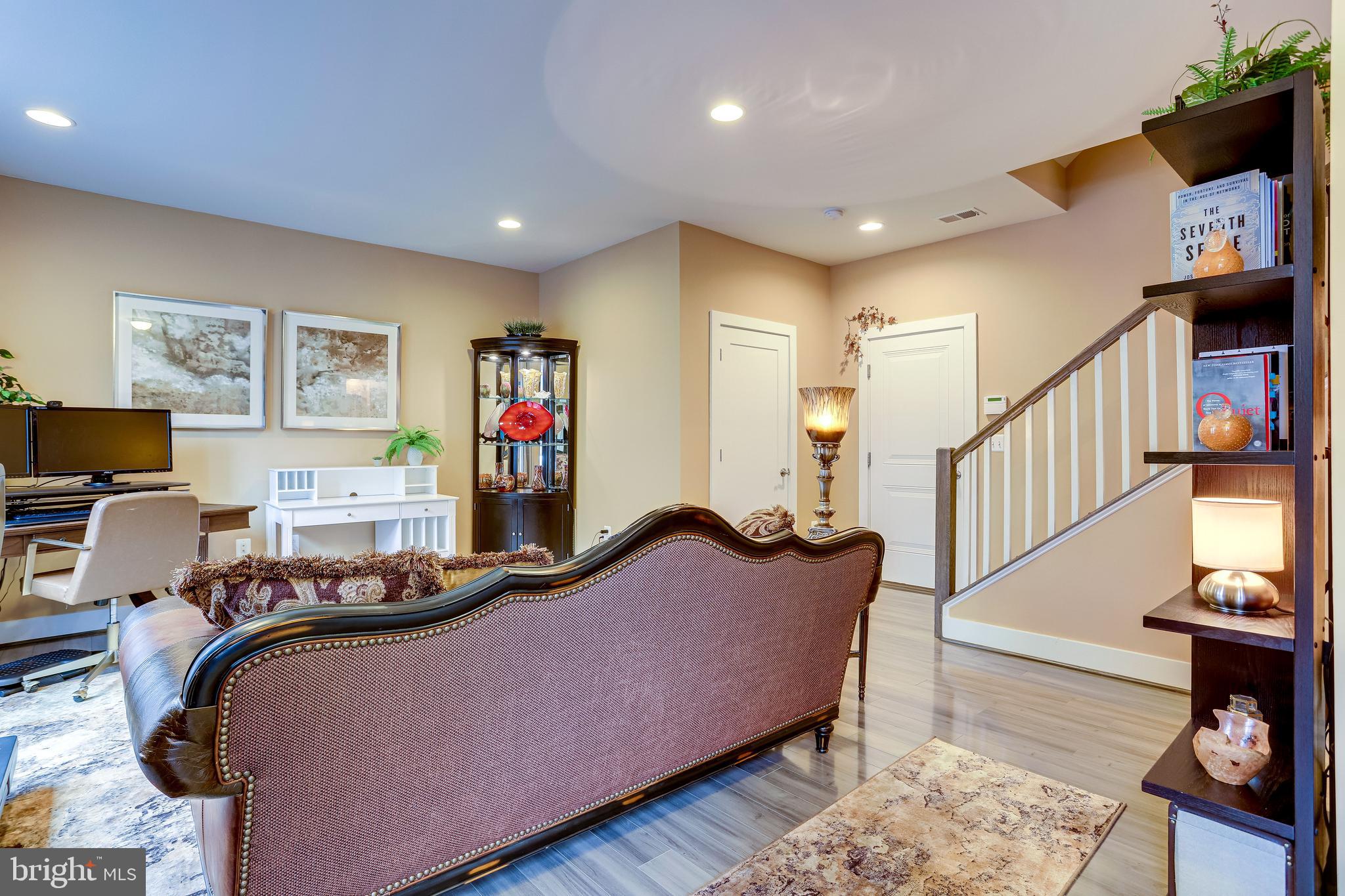 ONE LOUDOUN - Residential