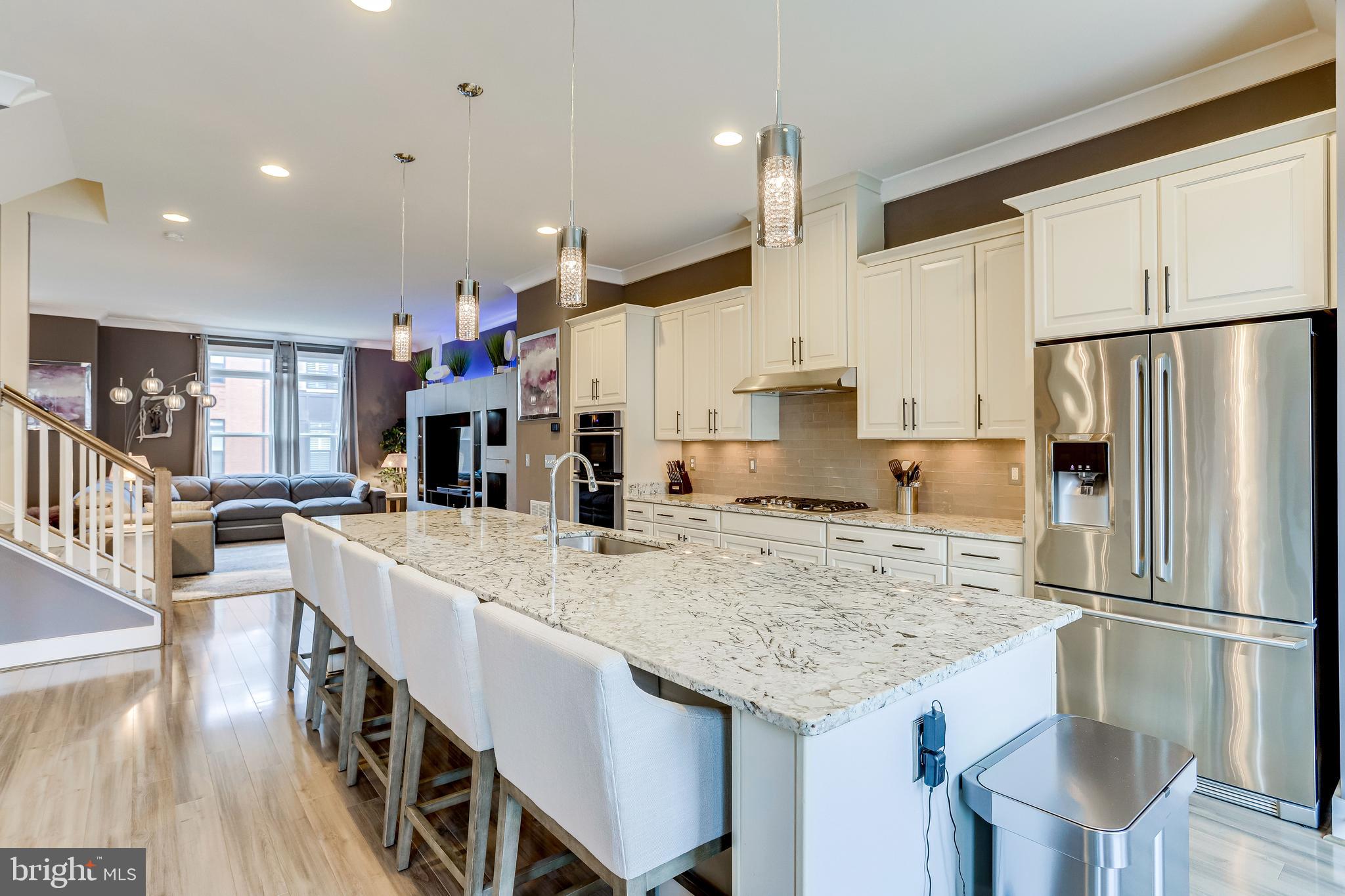 ONE LOUDOUN - Residential