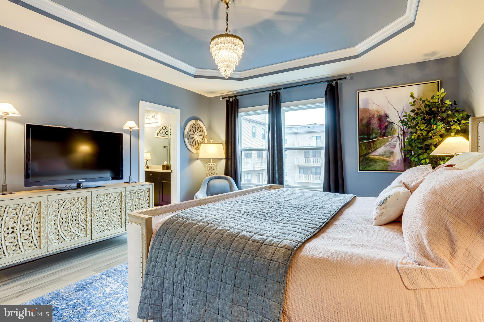 ONE LOUDOUN - Residential