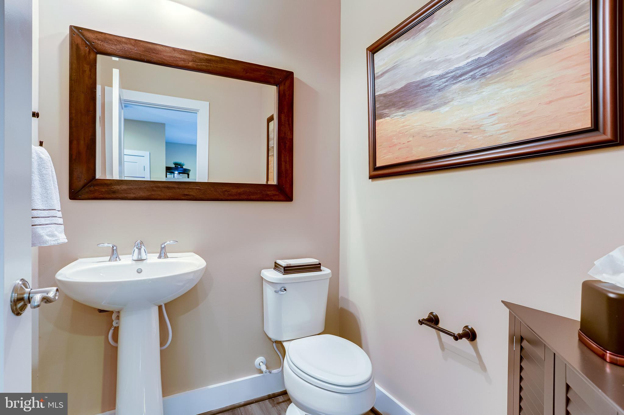 ONE LOUDOUN - Residential