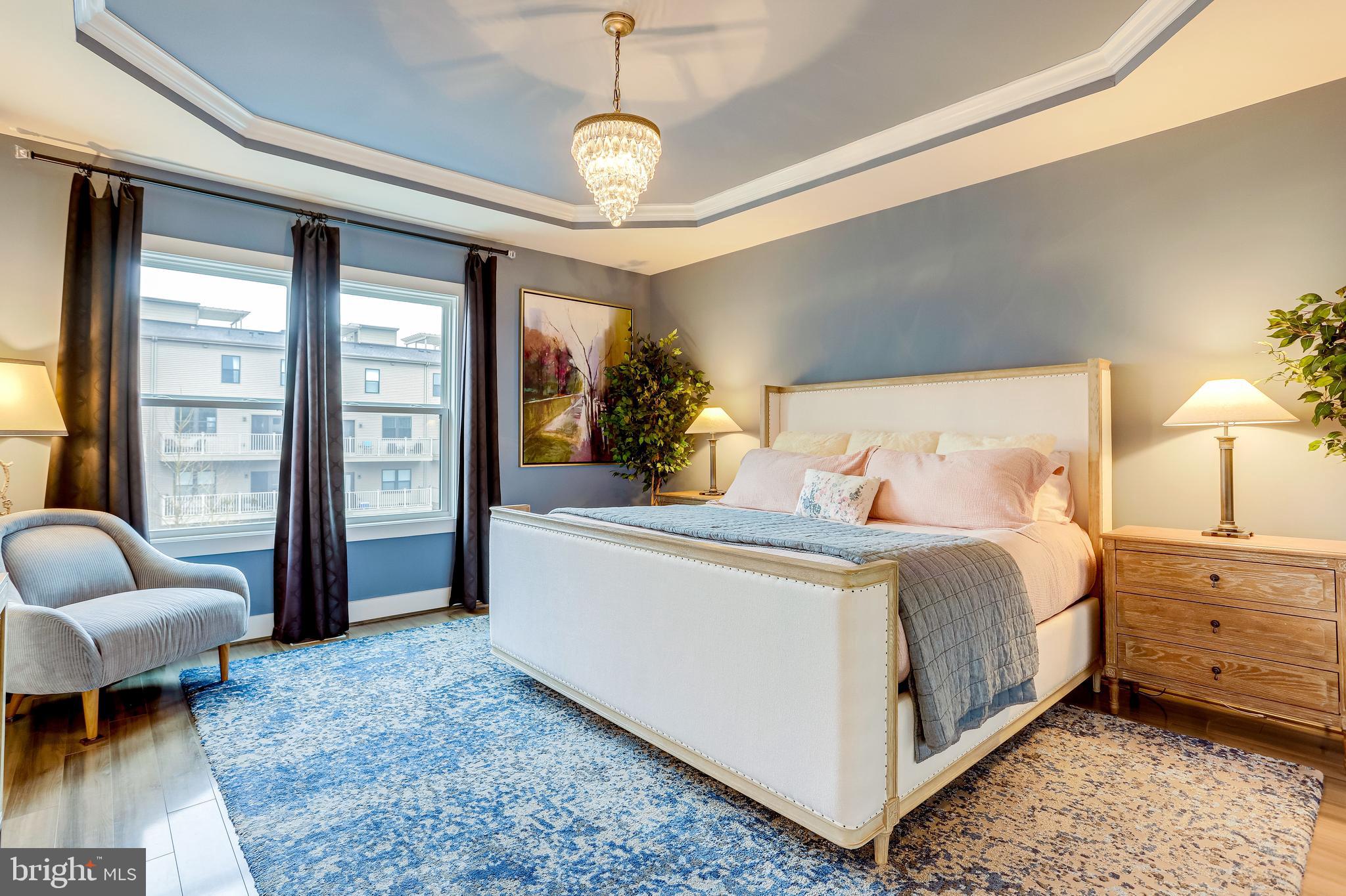 ONE LOUDOUN - Residential