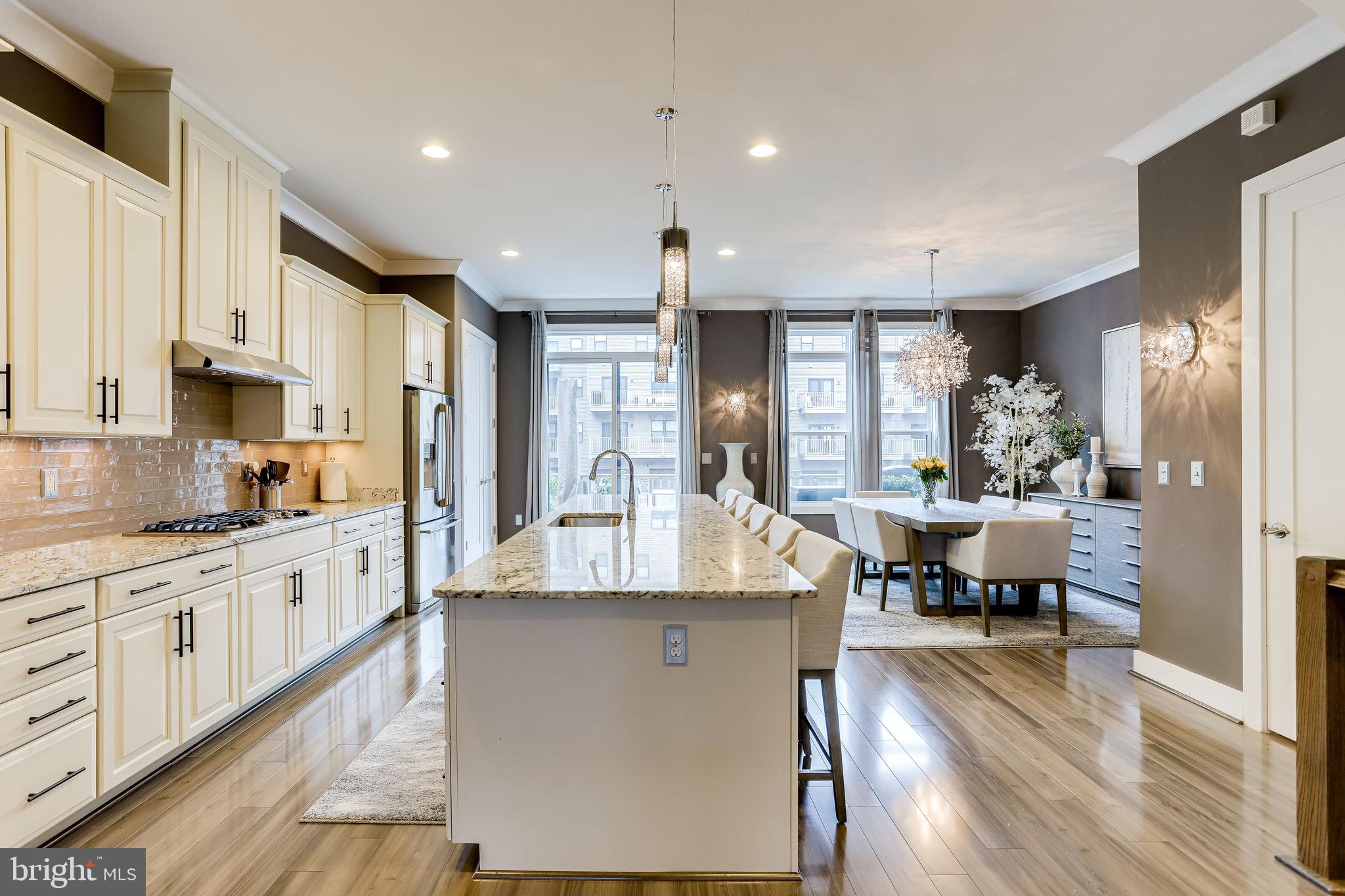 ONE LOUDOUN - Residential