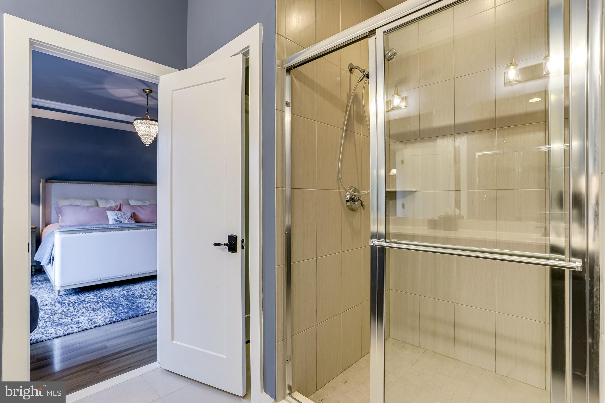 ONE LOUDOUN - Residential