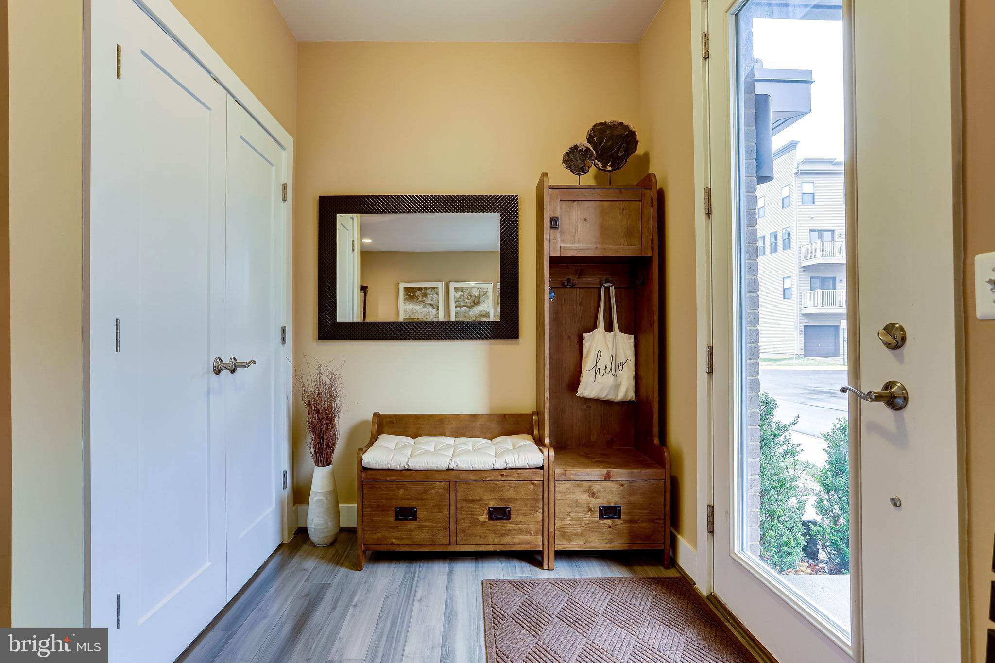 ONE LOUDOUN - Residential