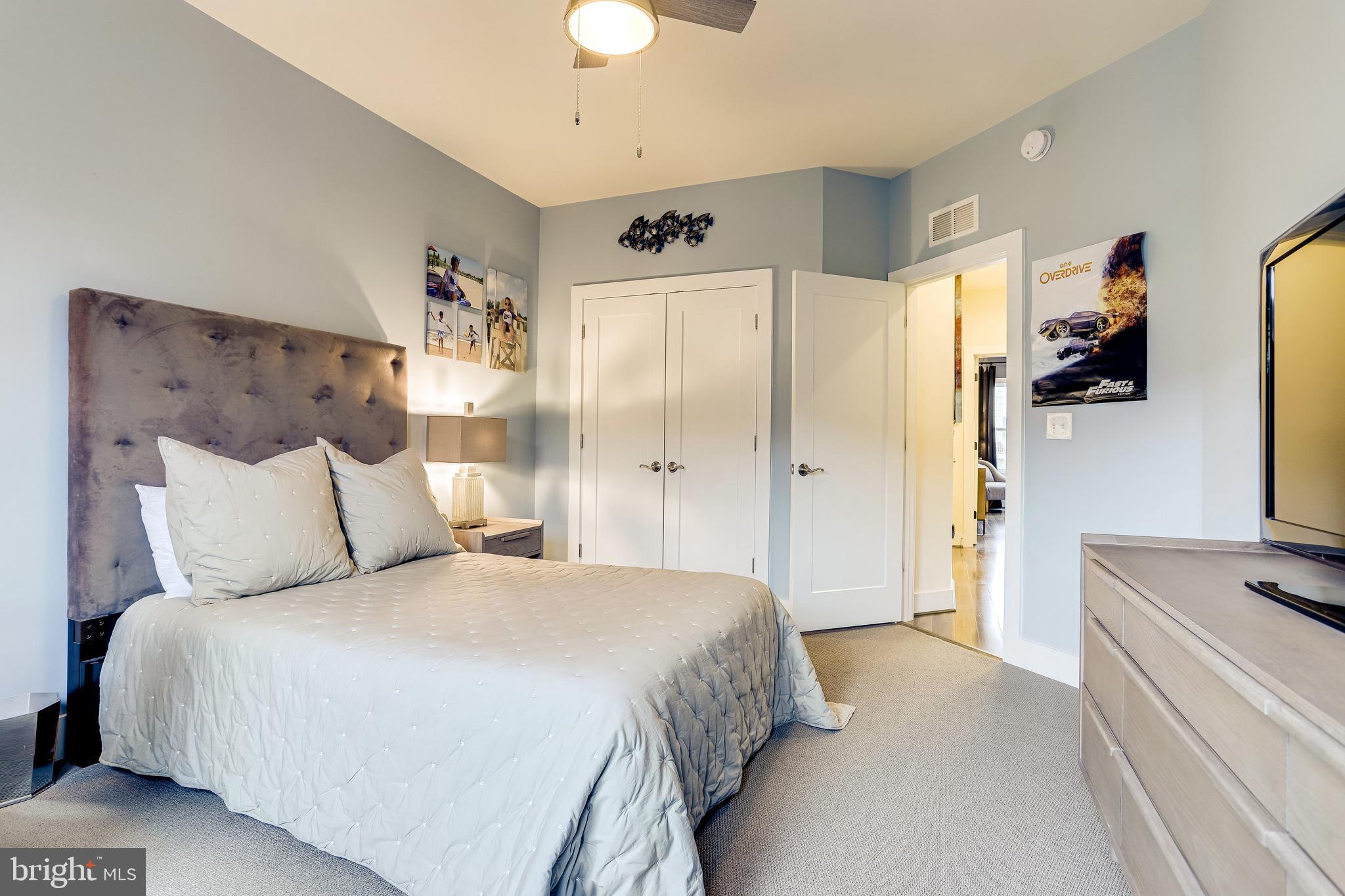 ONE LOUDOUN - Residential