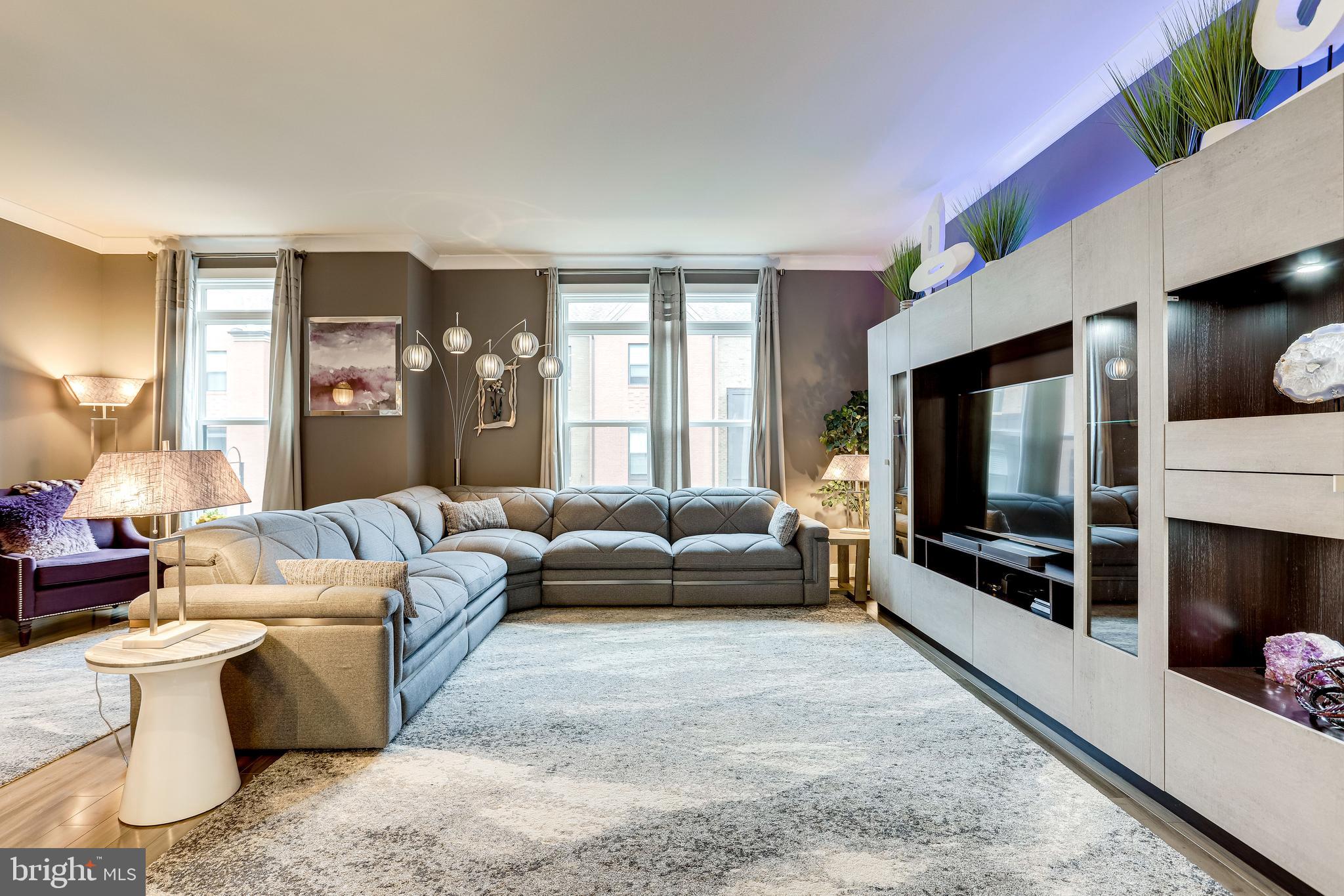 ONE LOUDOUN - Residential