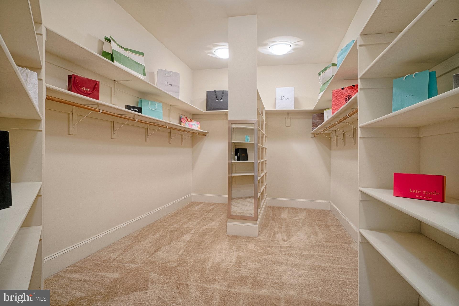 BELLEVUE FOREST - Residential