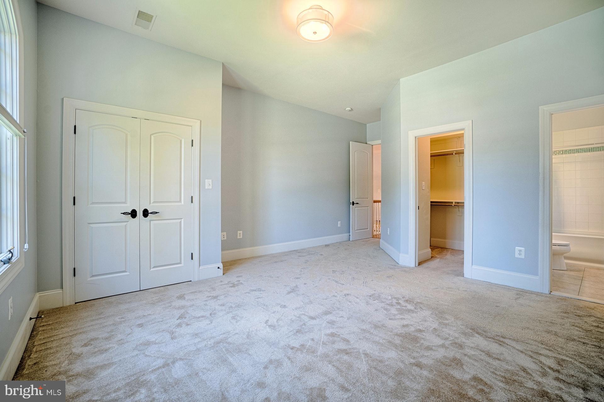 BELLEVUE FOREST - Residential