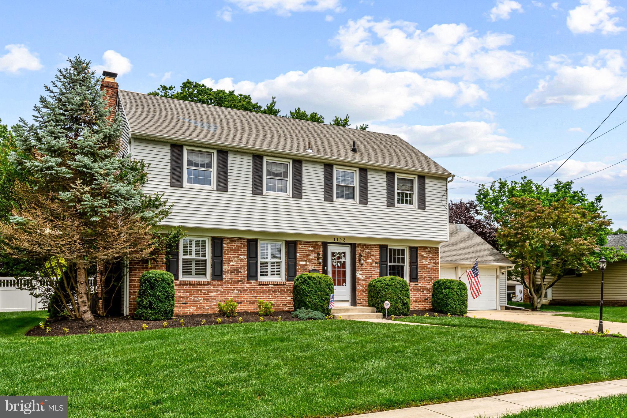 1123 GREENBRIAR ROAD