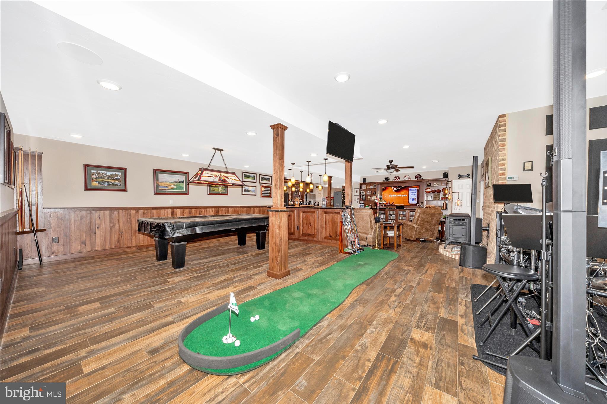 WOODCREST - Residential