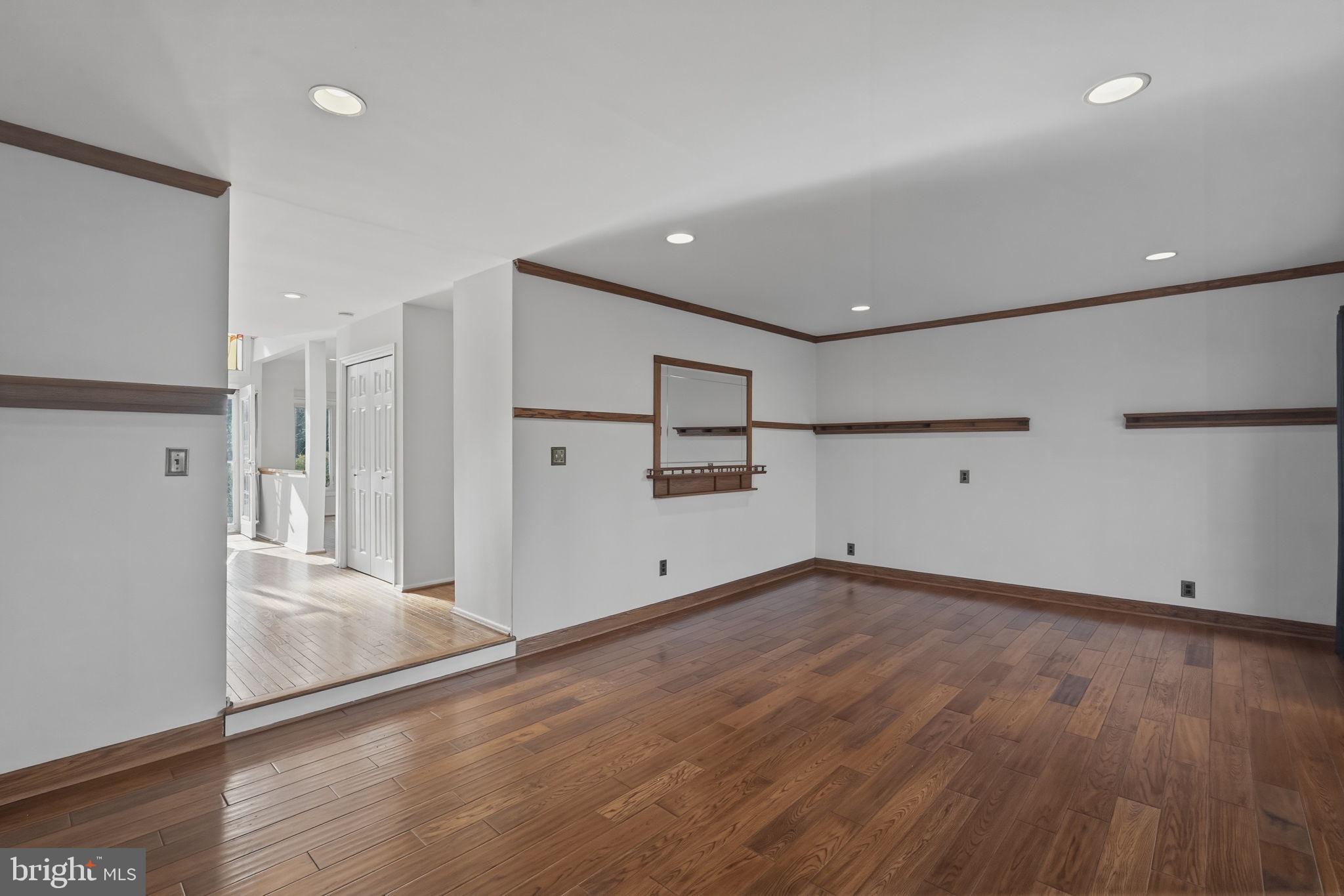 FAIR WOODS - Residential