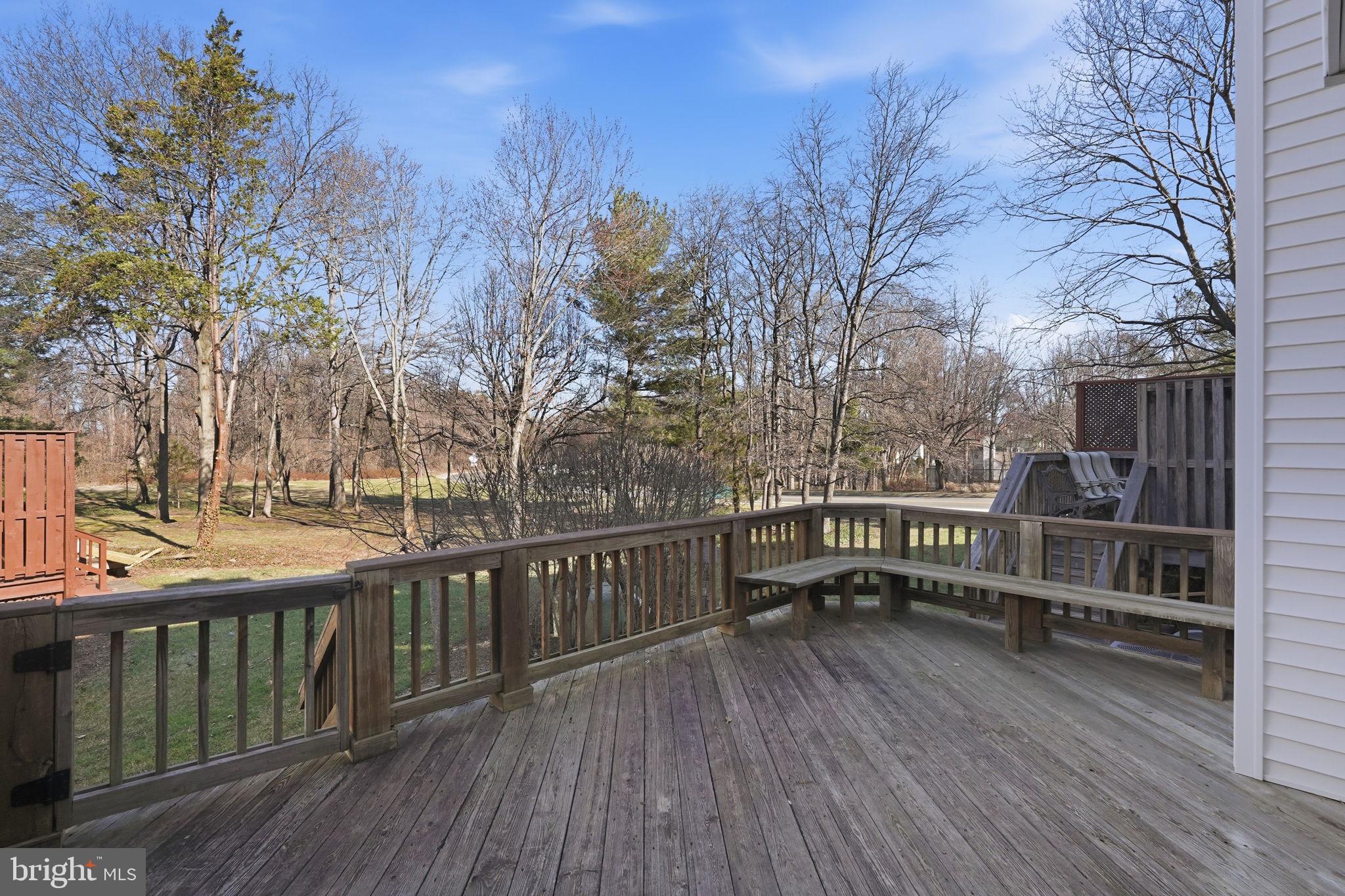 FAIR WOODS - Residential