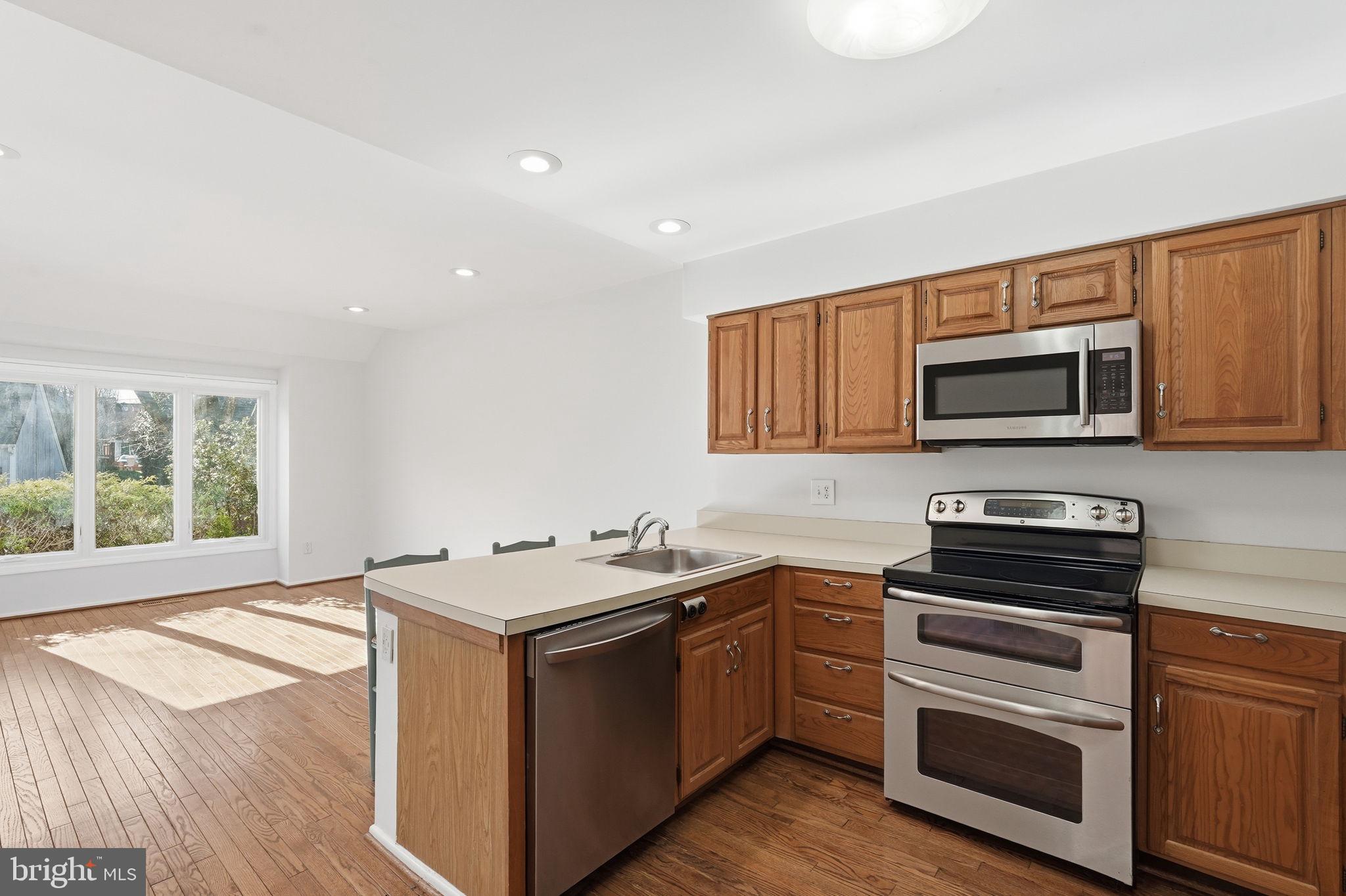 FAIR WOODS - Residential