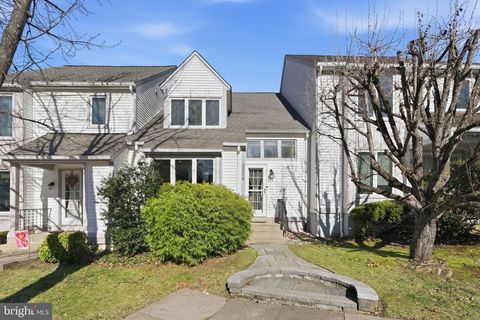 Photo of 3854 Alder Woods Court, FAIRFAX, VA 22033 (MLS # VAFX2294514)