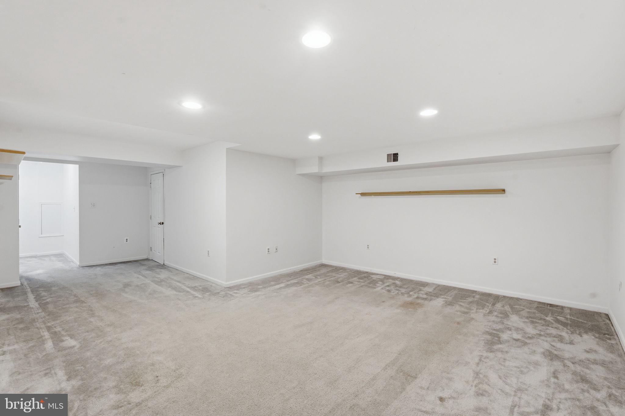 FAIR WOODS - Residential