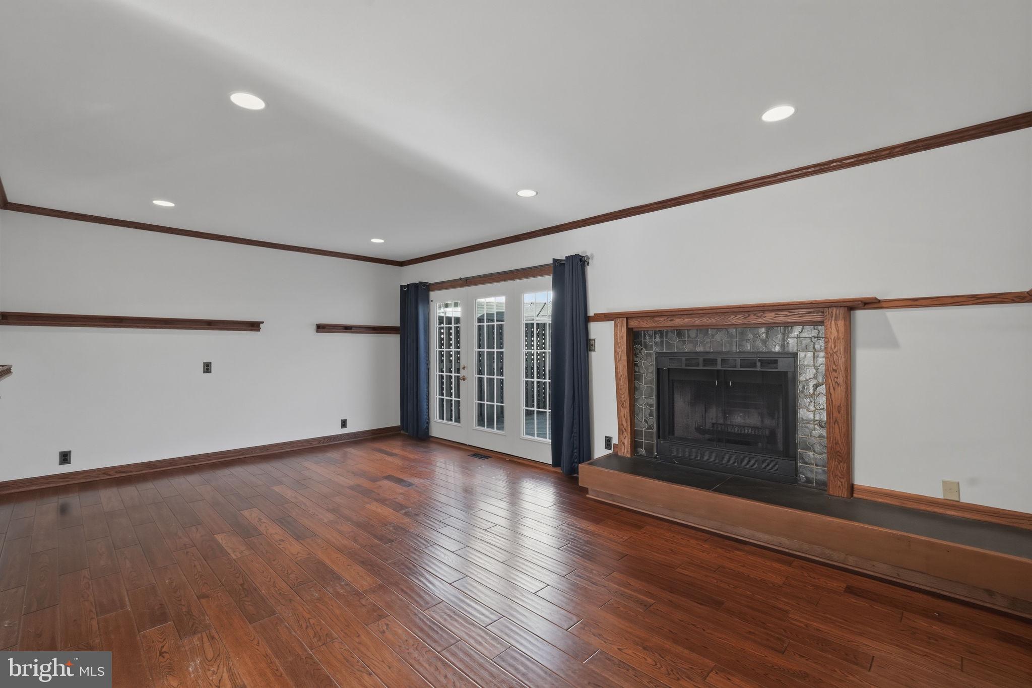 FAIR WOODS - Residential