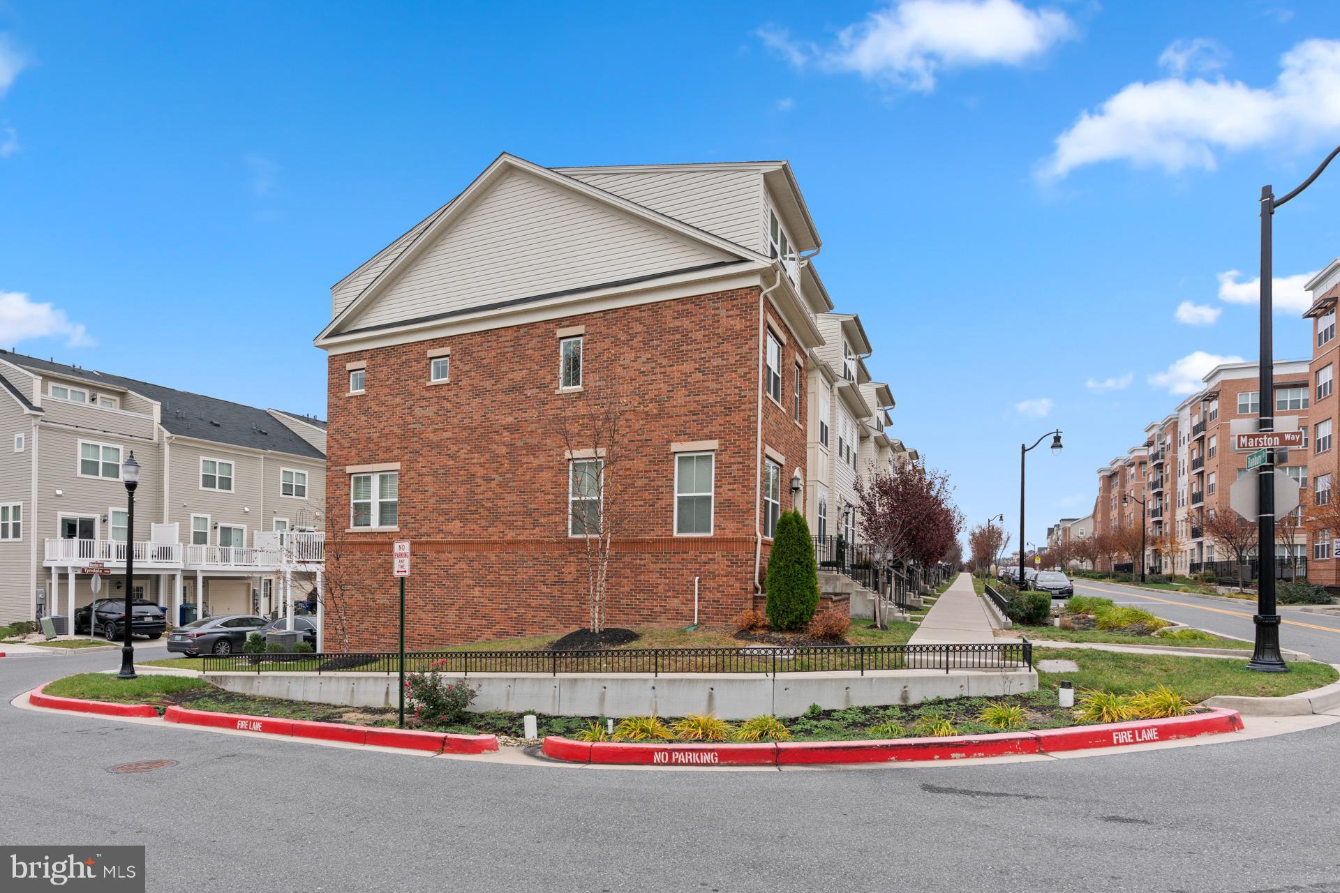 OXFORD SQUARE - Residential