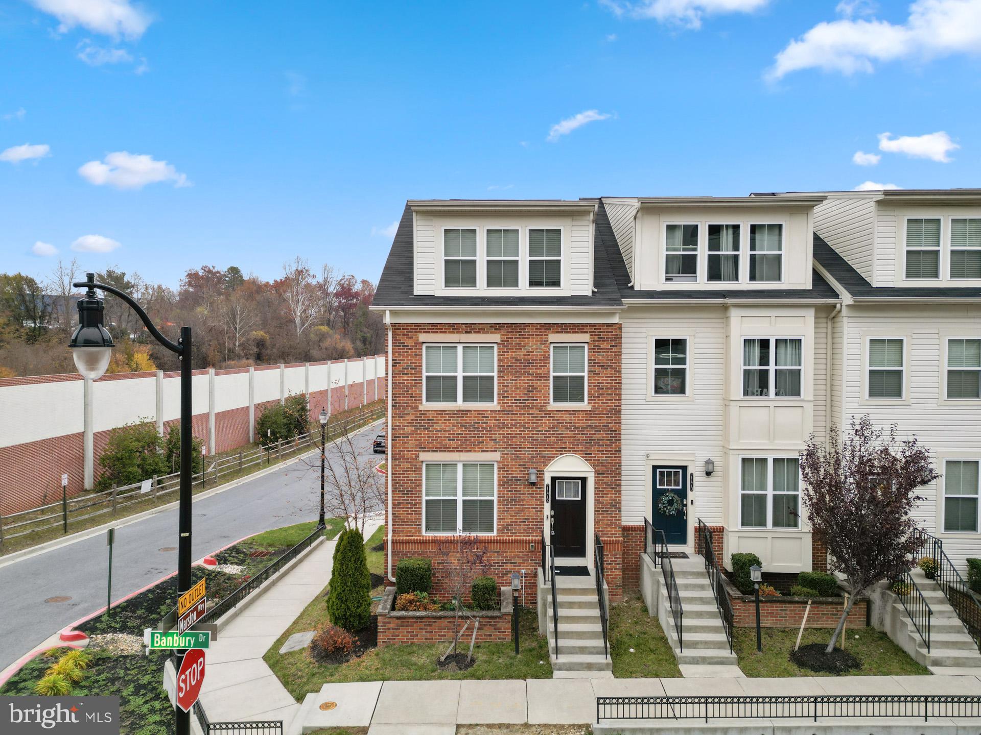 OXFORD SQUARE - Residential