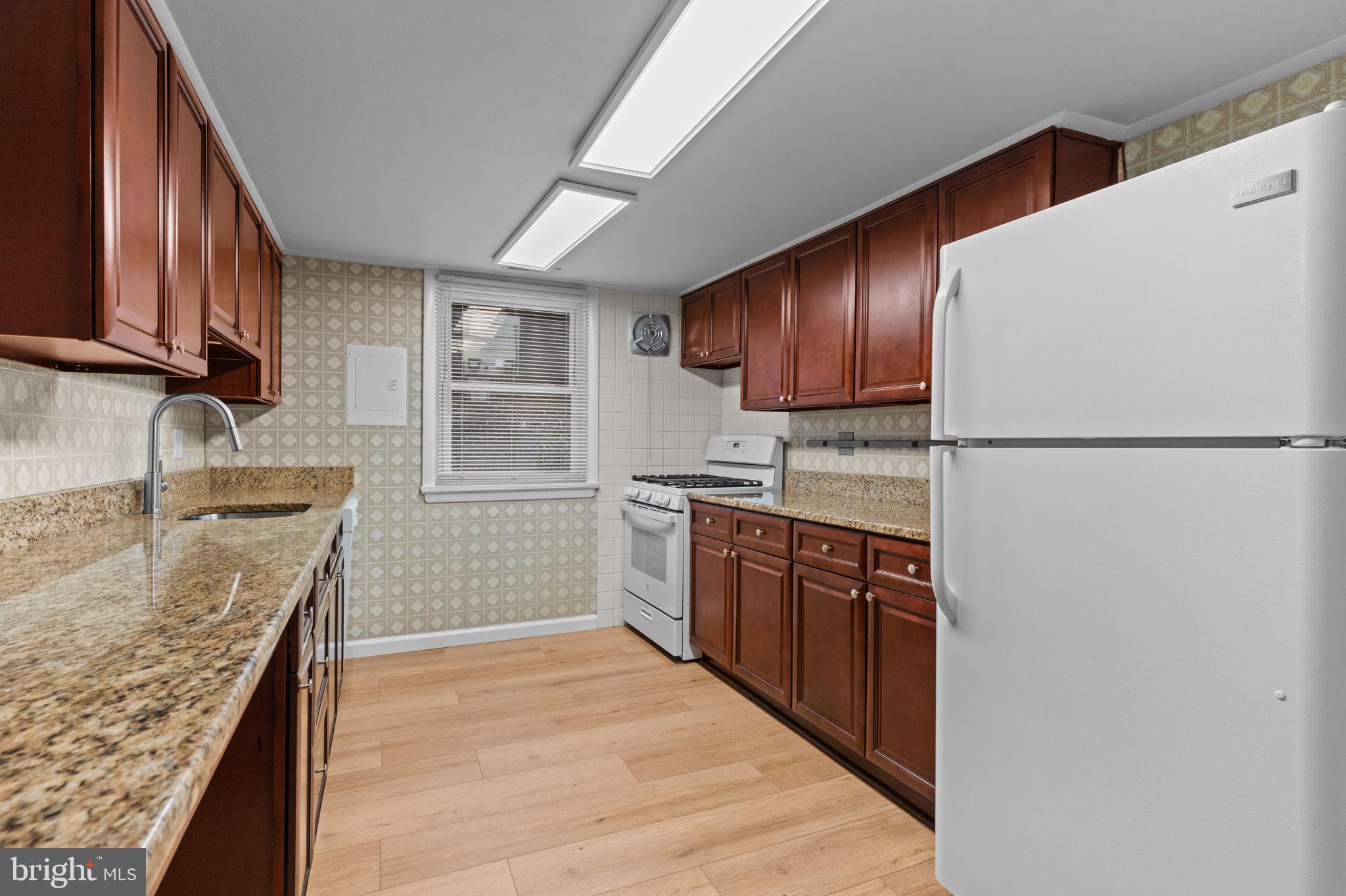 PHILADELPHIA (NORTHEAST) - Residential