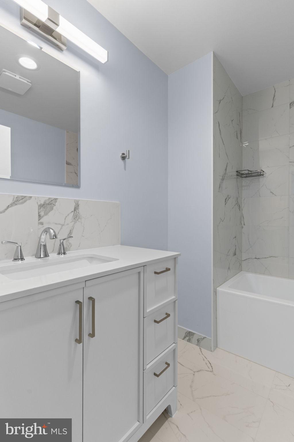 PHILADELPHIA (NORTHEAST) - Residential