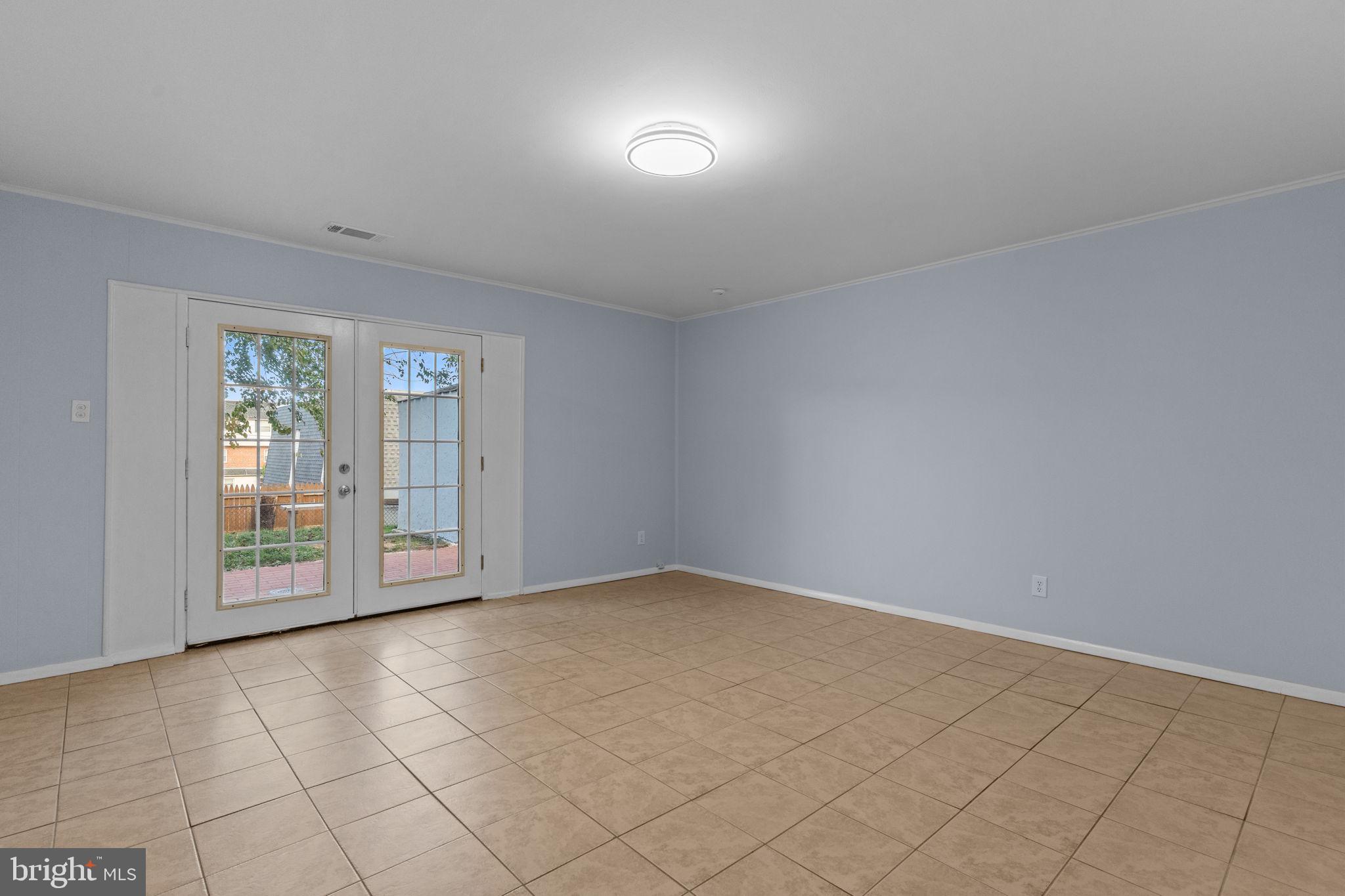 PHILADELPHIA (NORTHEAST) - Residential