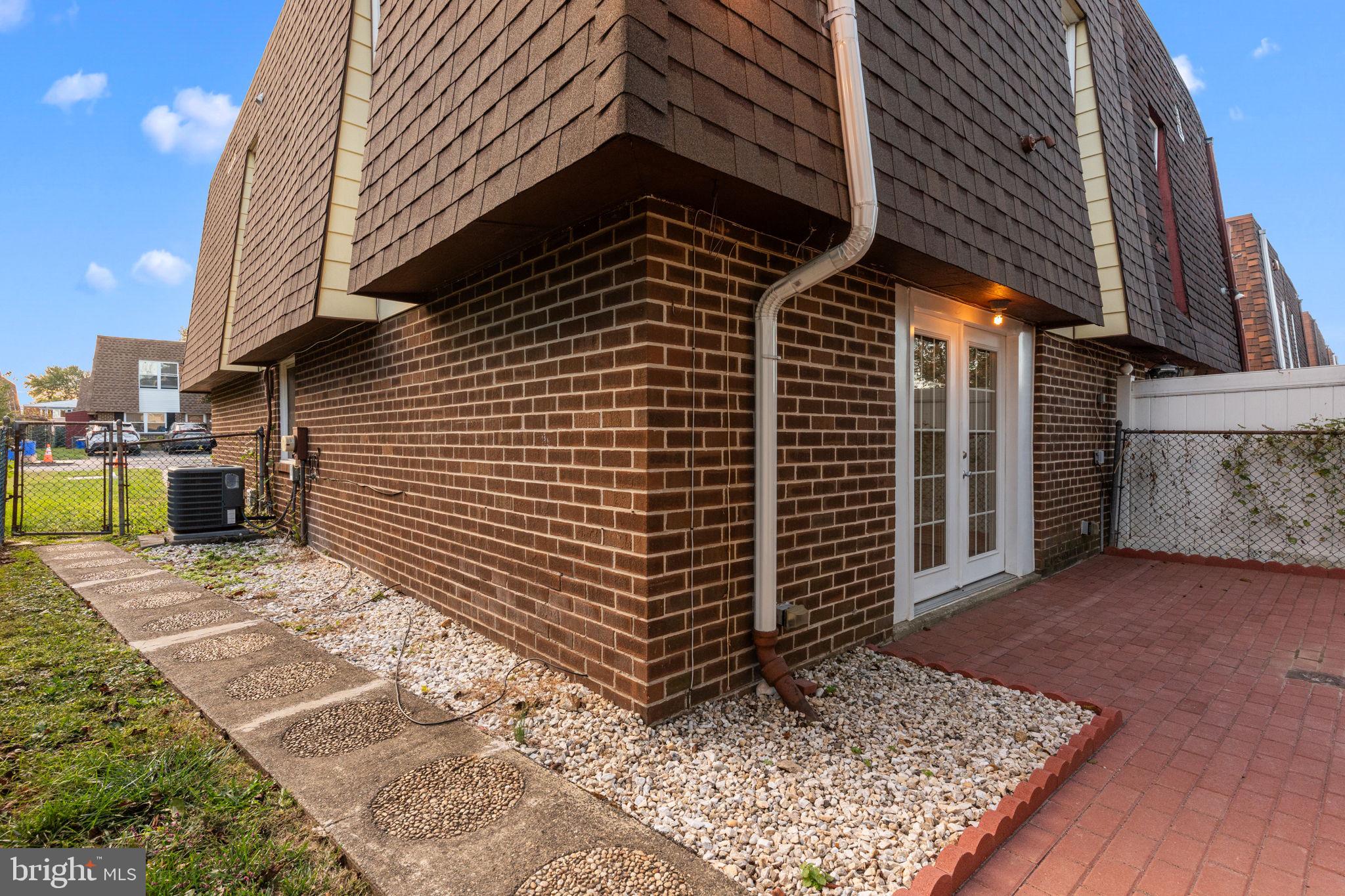 PHILADELPHIA (NORTHEAST) - Residential