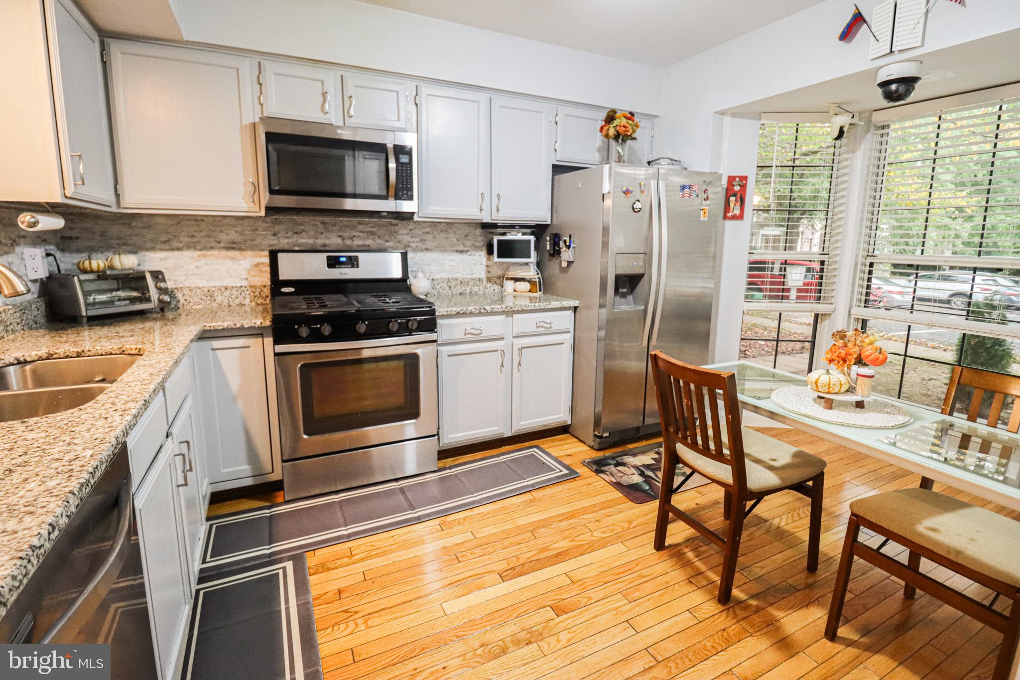 RIVER OAKS - Residential