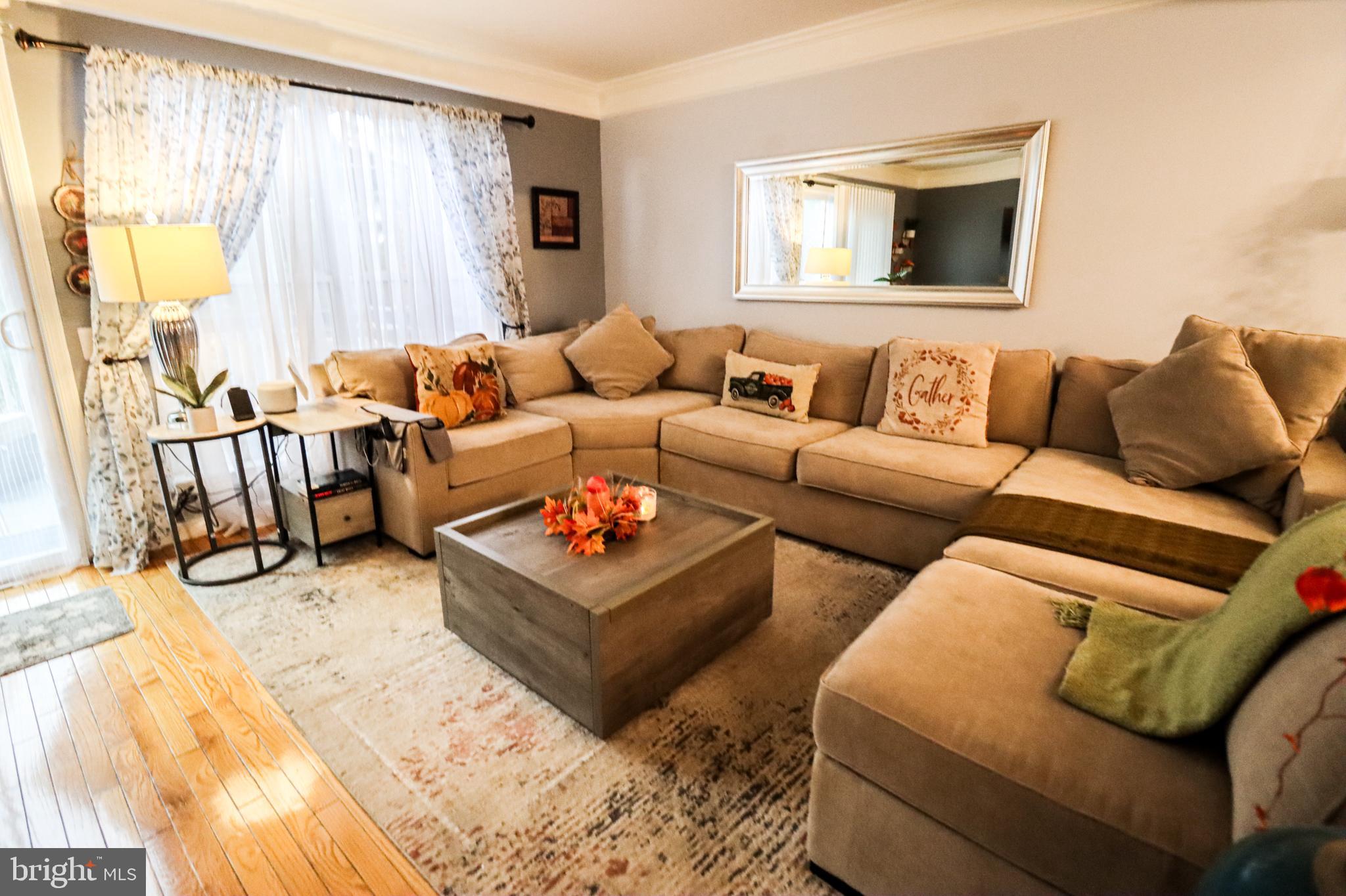 RIVER OAKS - Residential