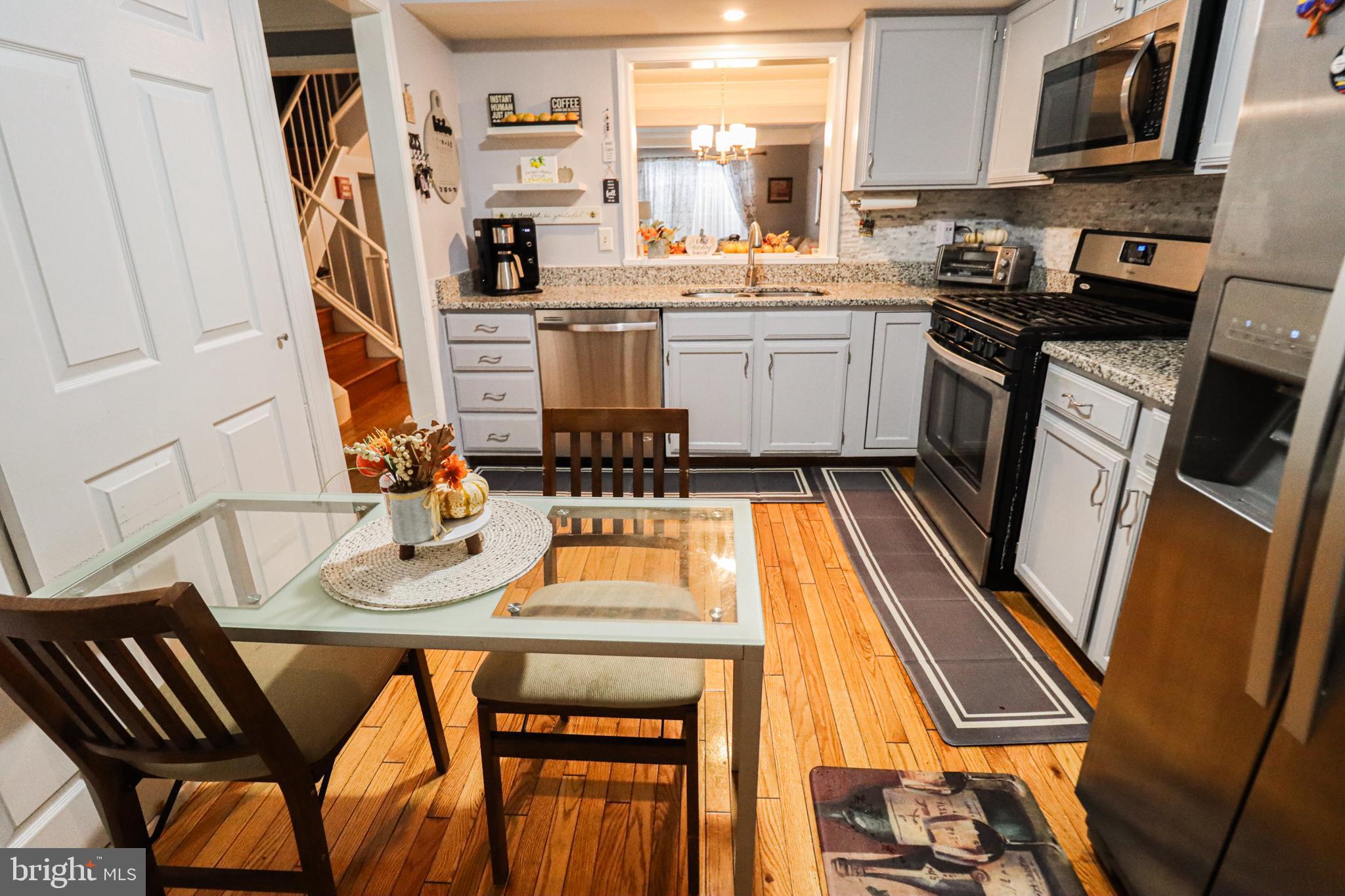 RIVER OAKS - Residential