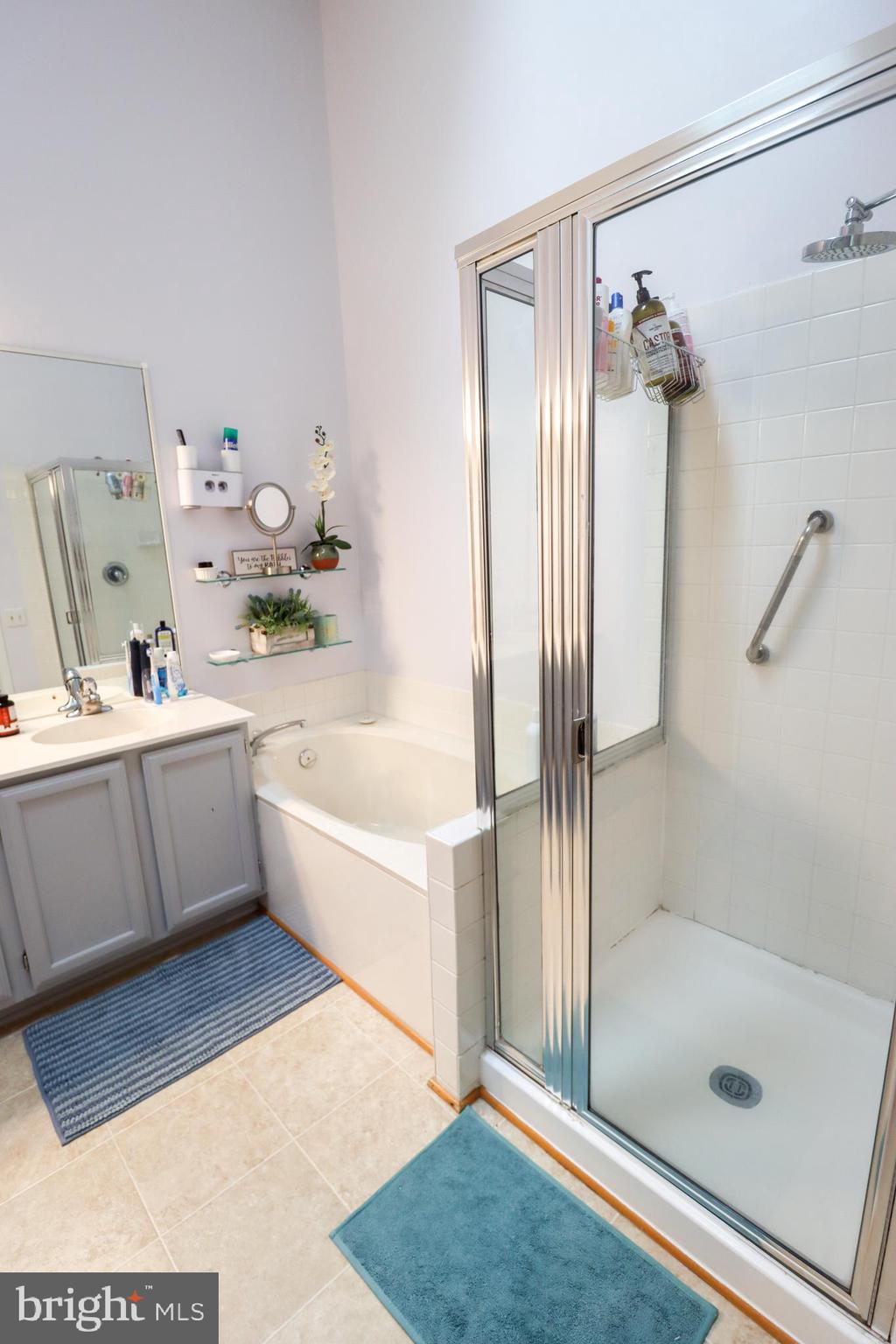 RIVER OAKS - Residential