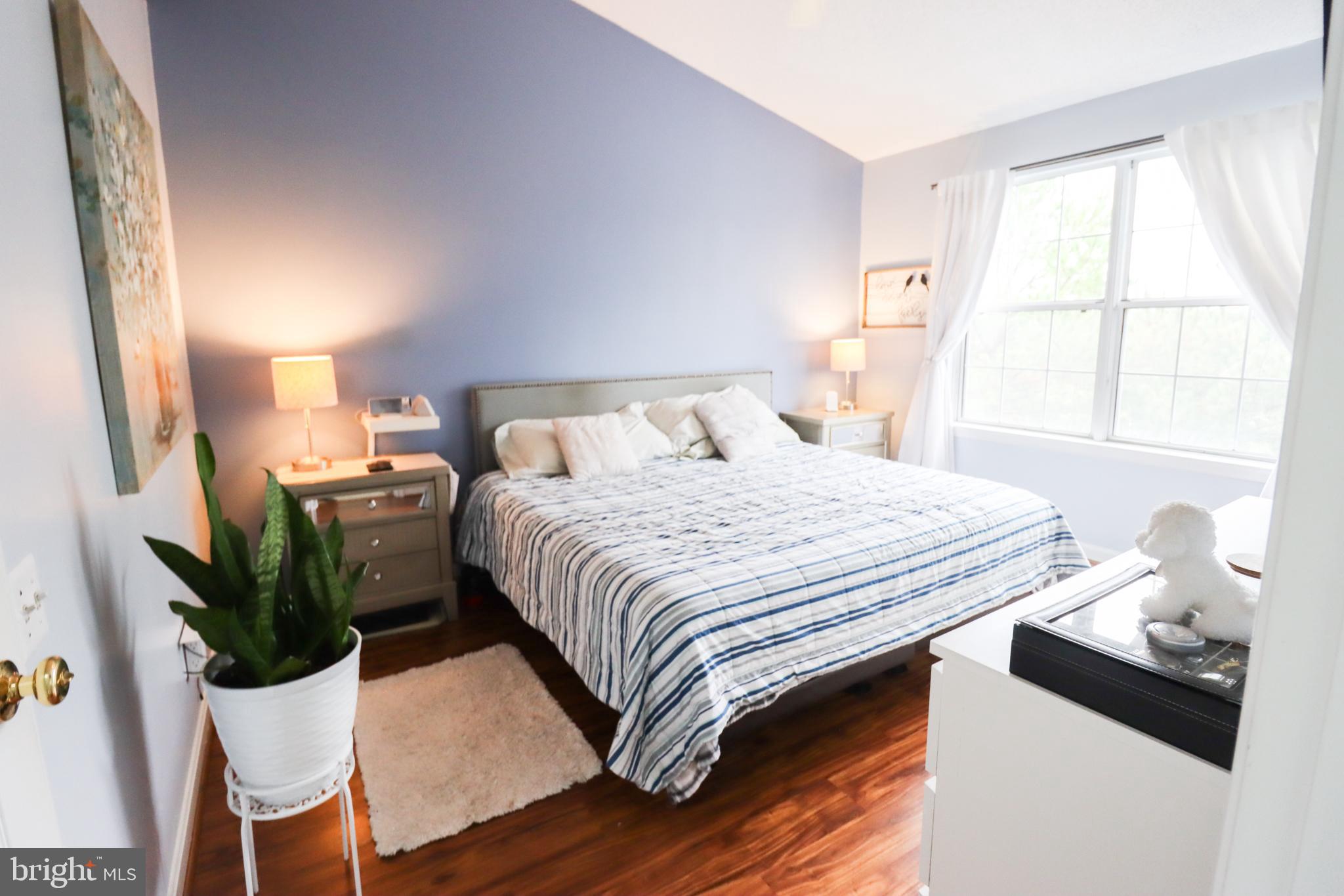 RIVER OAKS - Residential