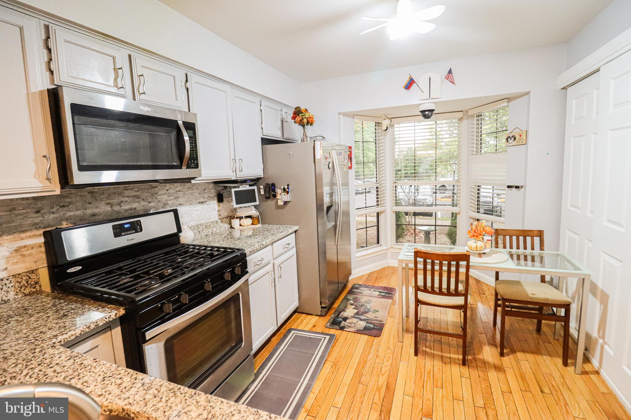 RIVER OAKS - Residential