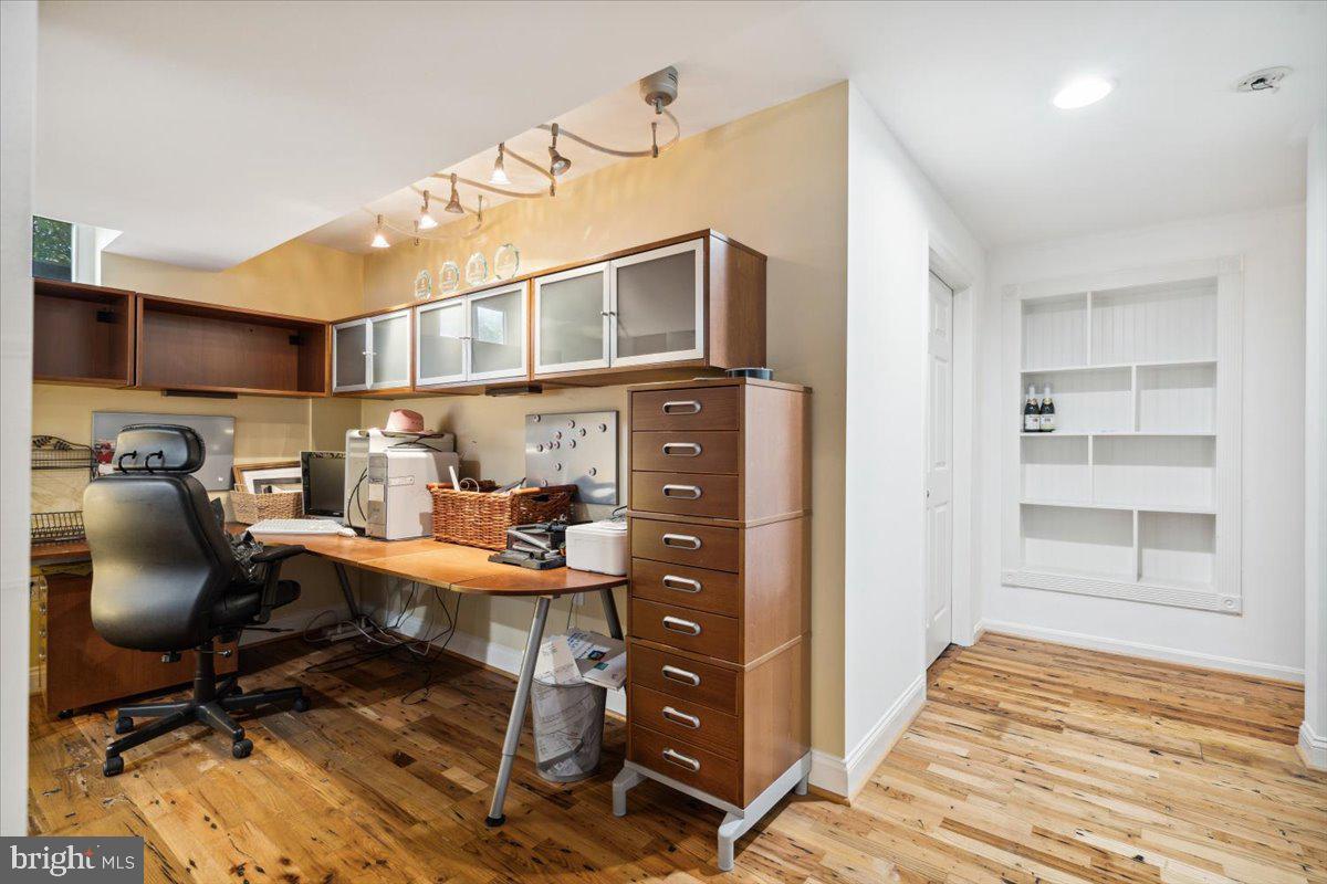 DEARBOUGHT - Residential