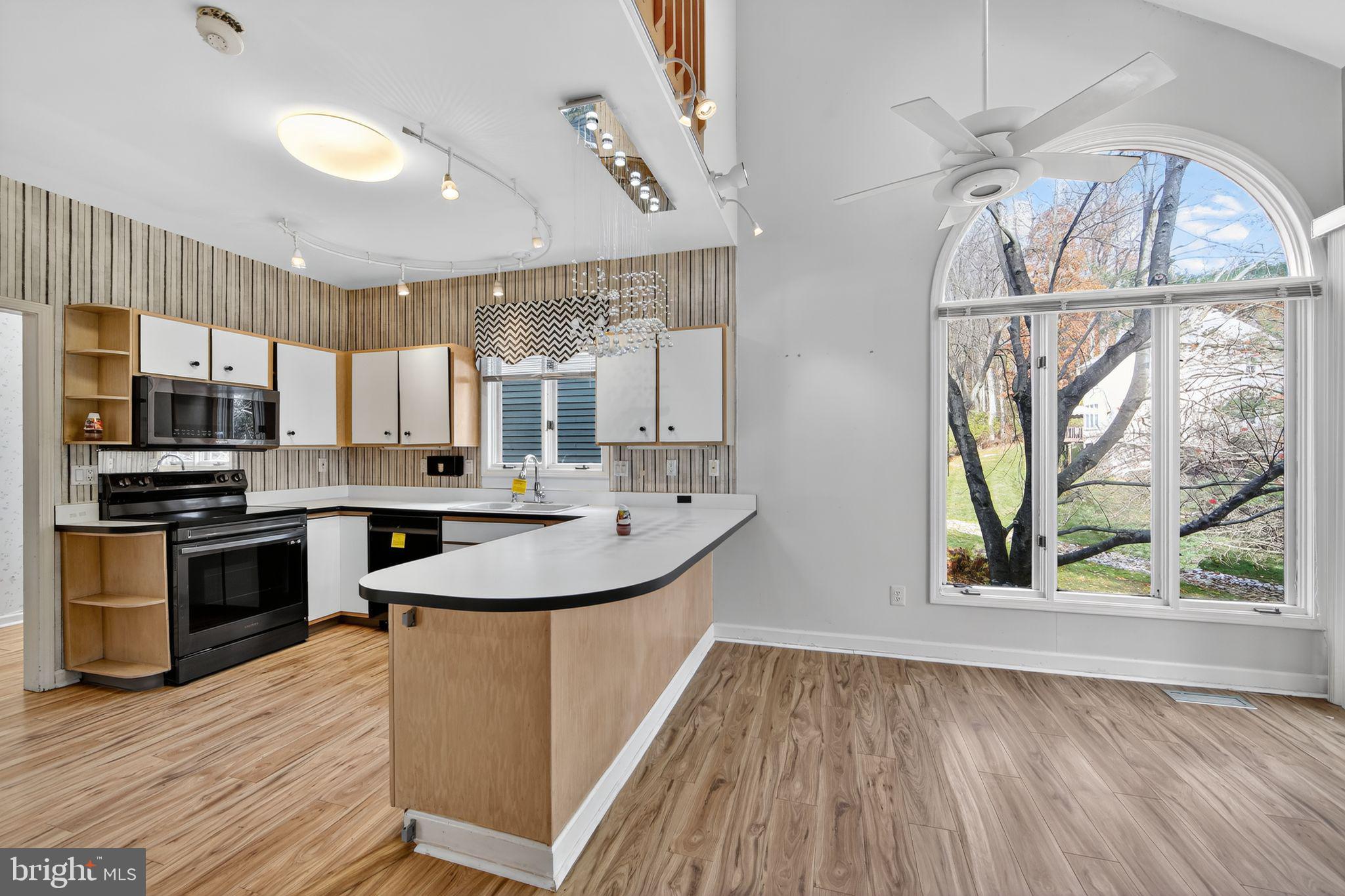 CANTER VILLAGE - Residential