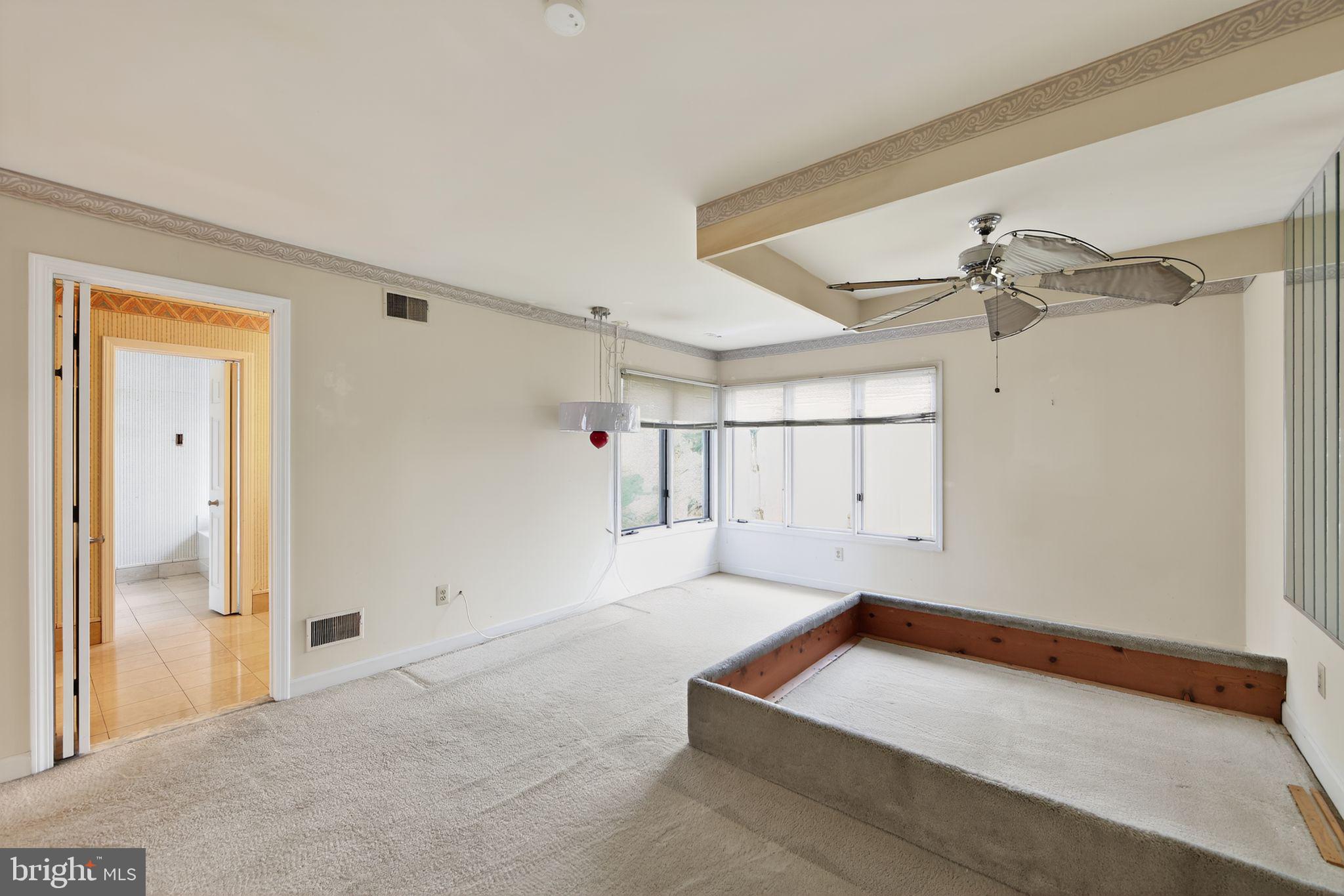 CANTER VILLAGE - Residential